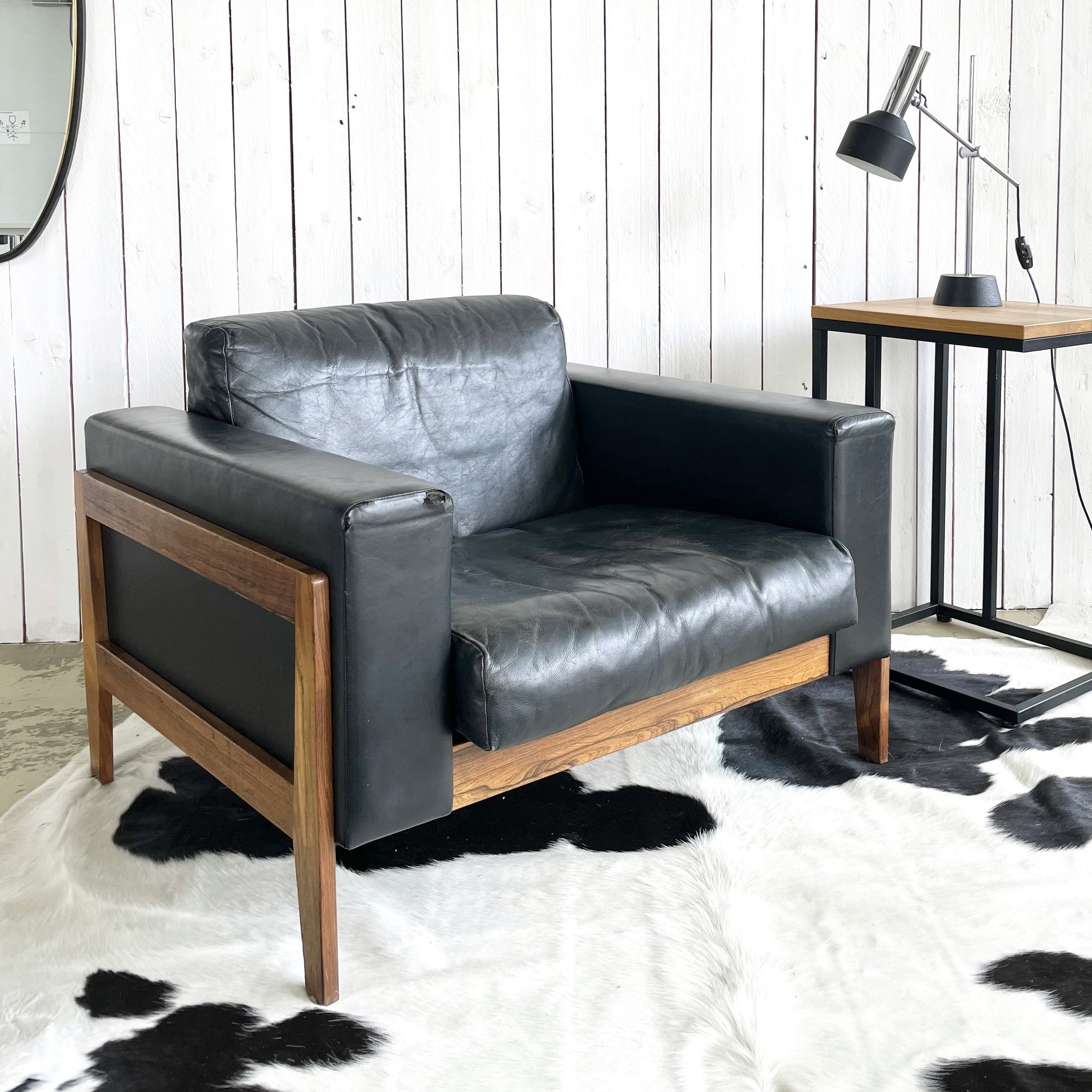 Mid Century Leather Lounge Chair