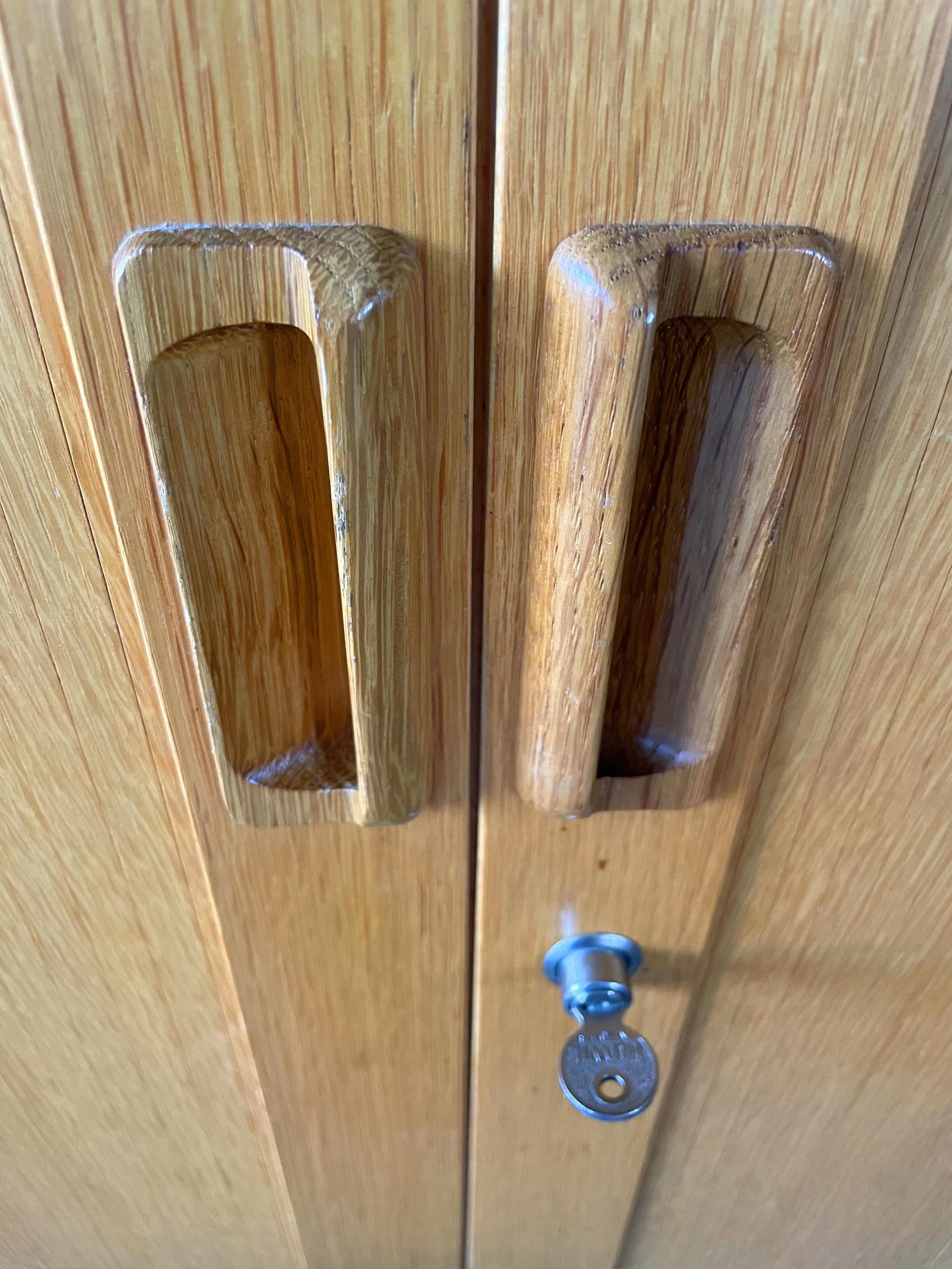 Rollschrank / Sideboard