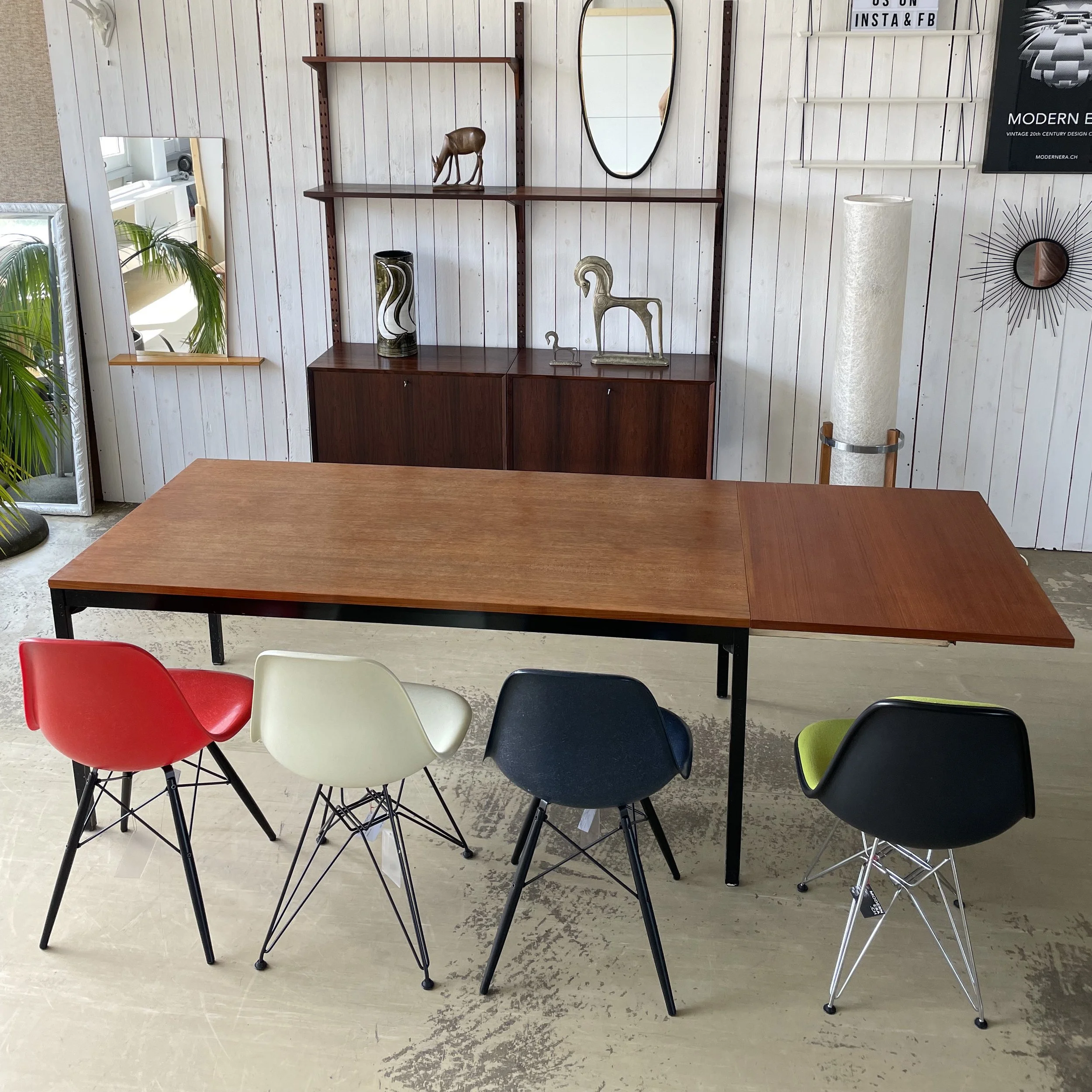 ModernEra_DieterWäckerlin_Tisch.6.JPG