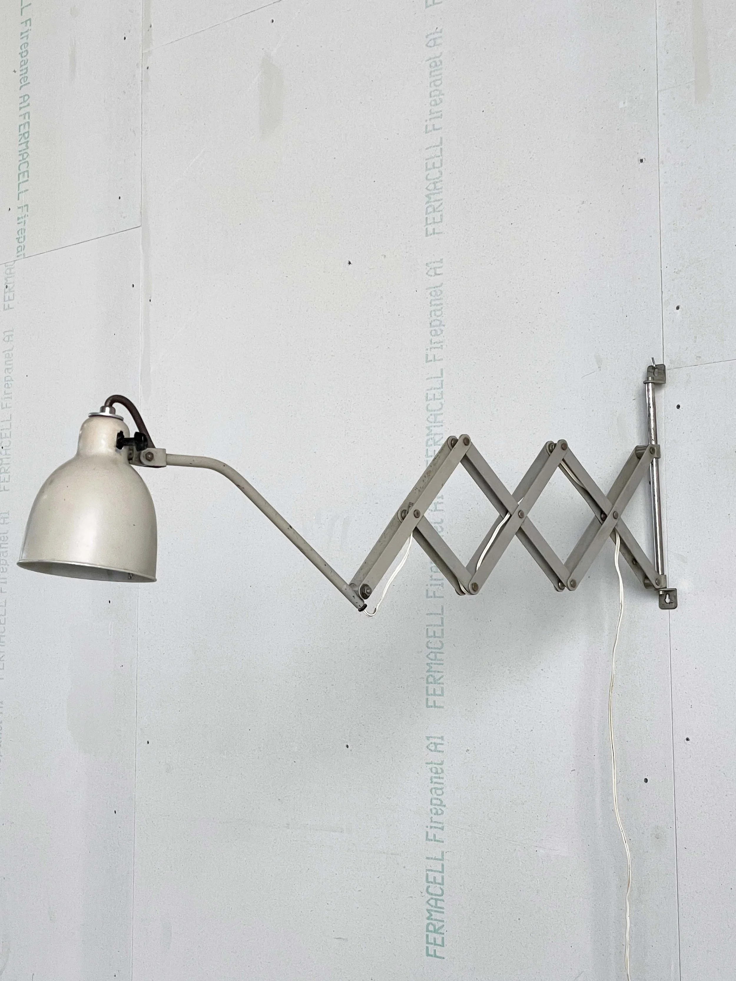 Vintage Industrial Factory / Atelier Scissor Lamp