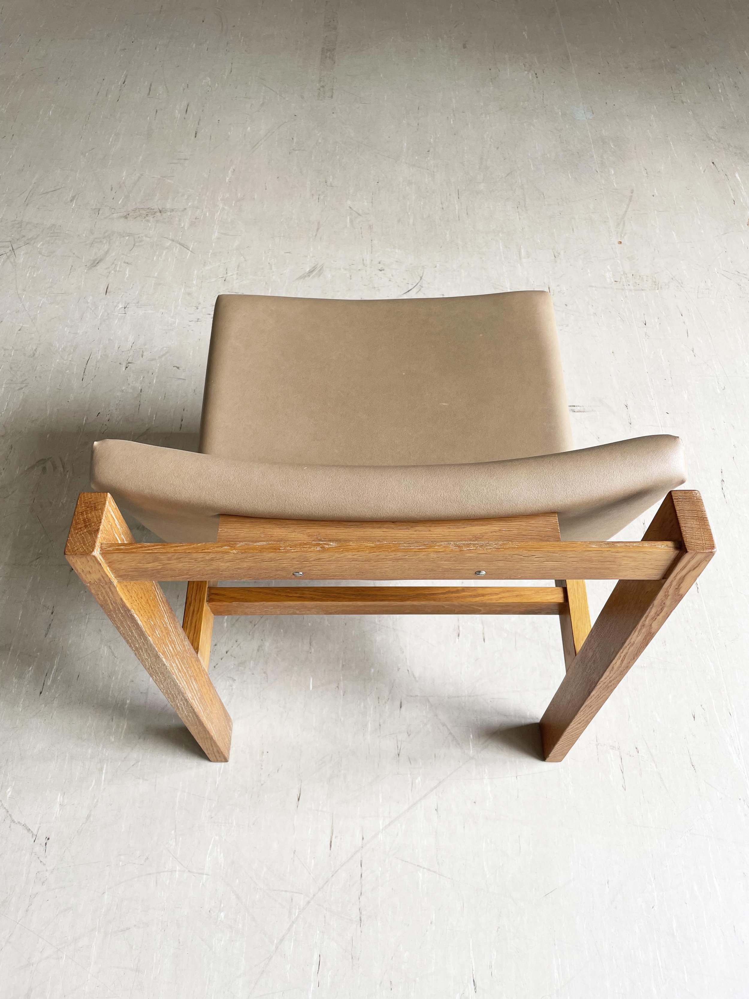 1960er Clubsessel Eichenholz / Kunstleder