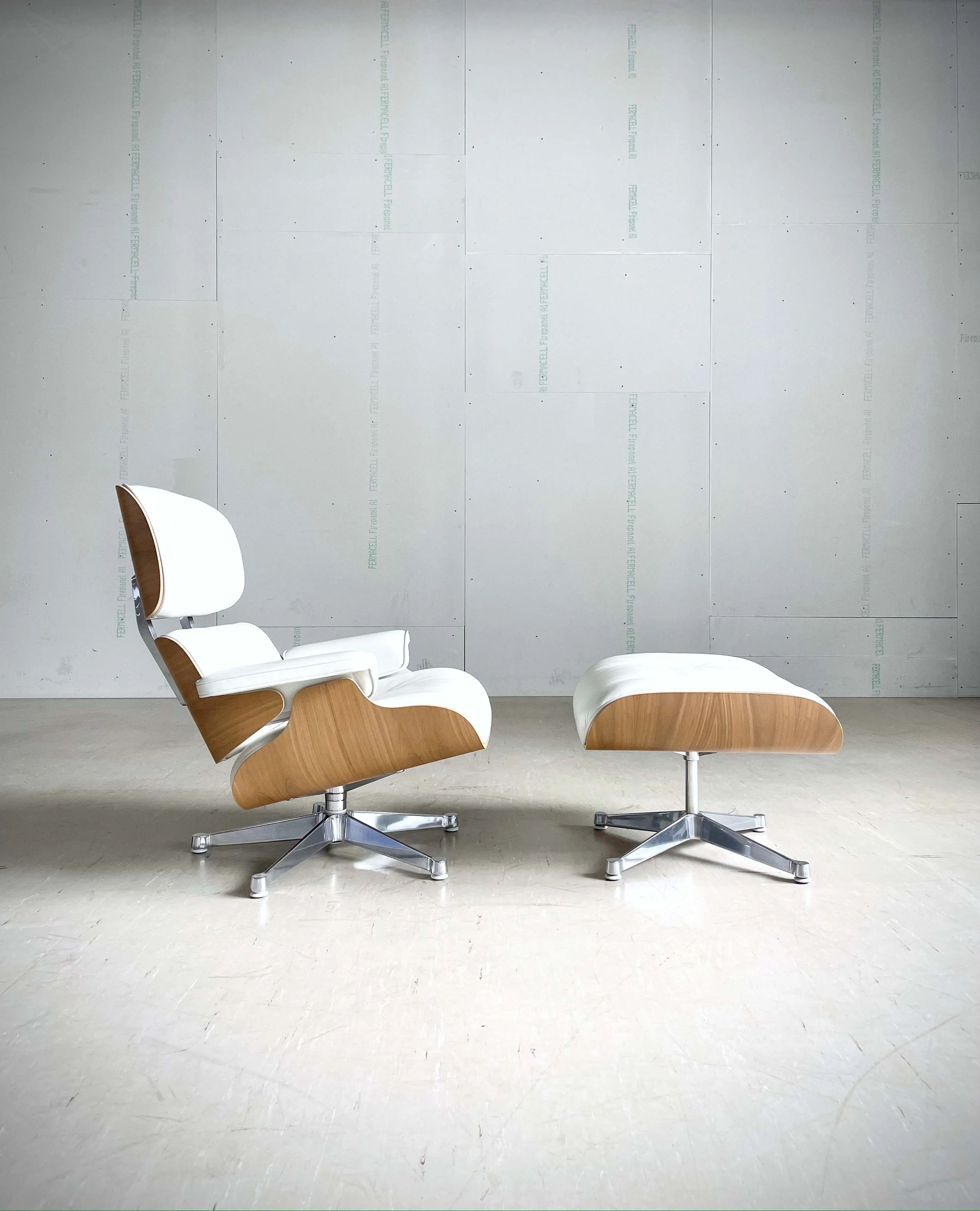 Vitra Eames Lounge Chair & Ottoman