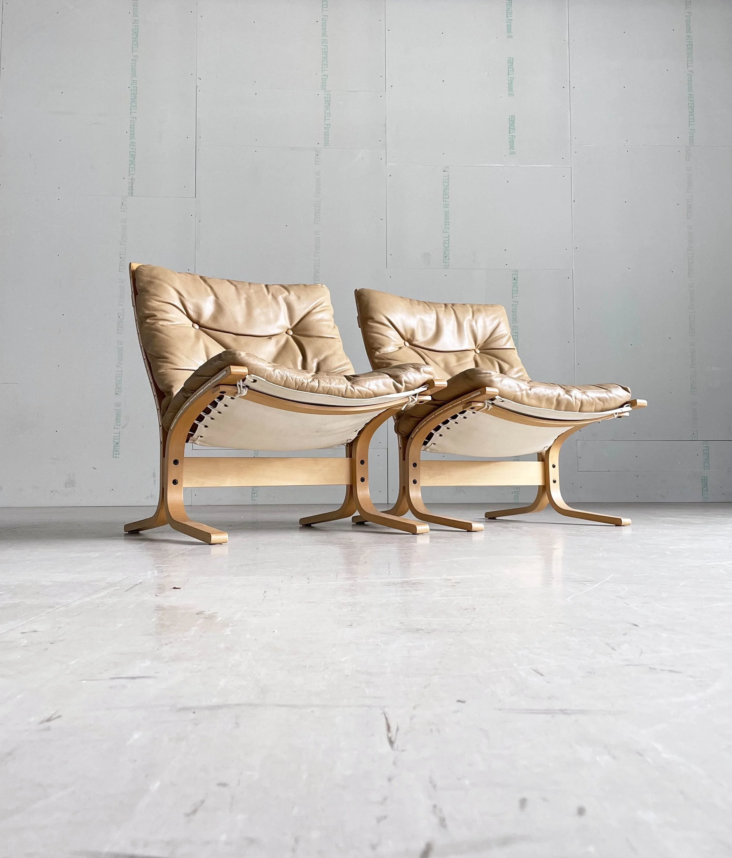Vintage Möbel / Sessel - Westnova 'Siesta' leather Lounge Chairs