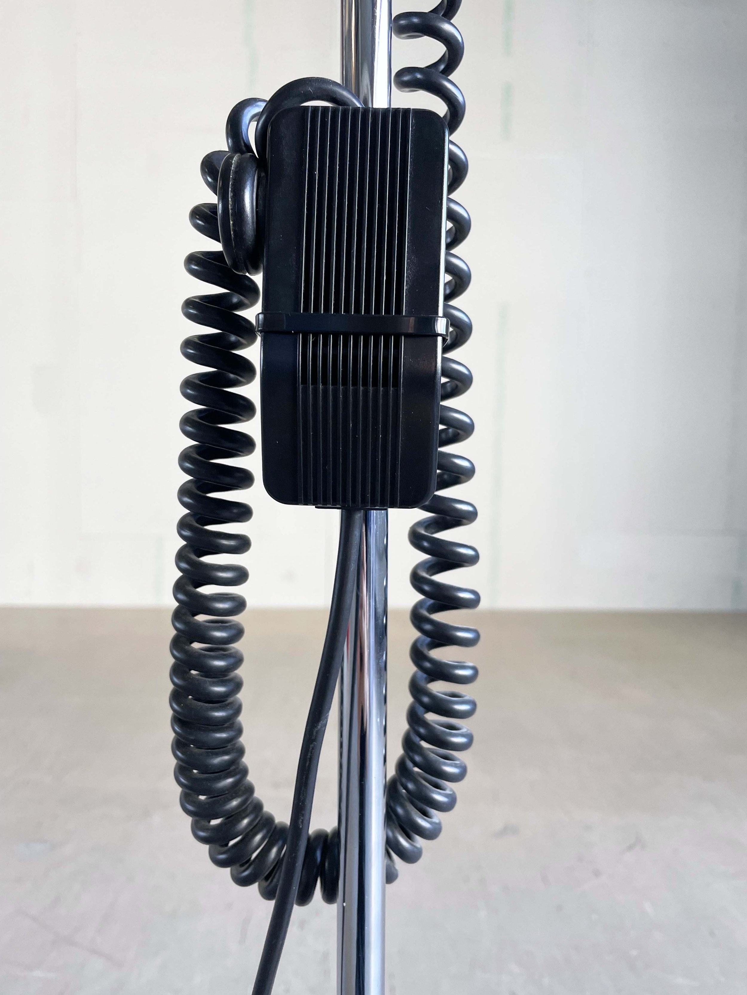 Modern Era_ Baltensweiler_Ständerlampe 2.JPG