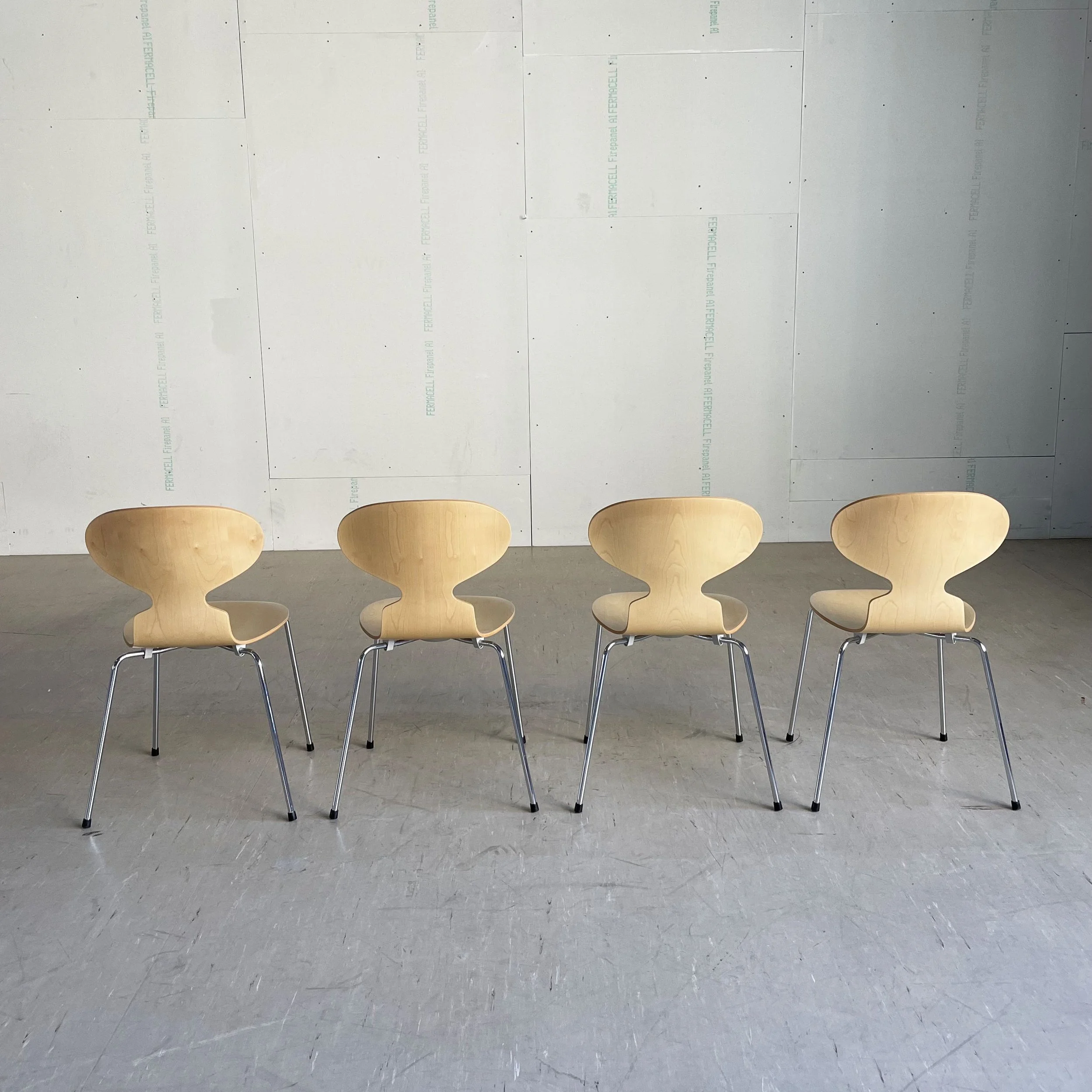 Arne Jacobsen 'Ant' 3100 Dining Chair - Fritz Hansen