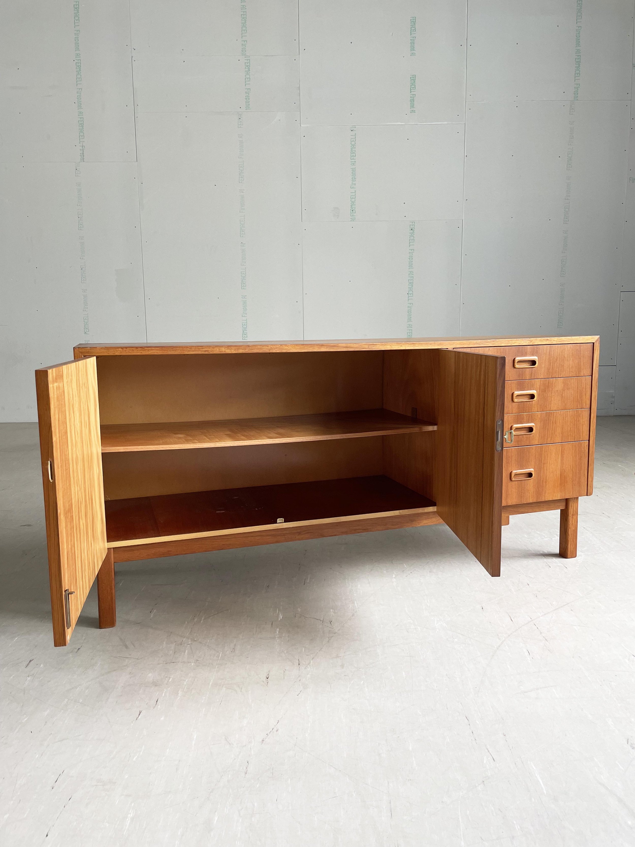 Modern ERa_Teak_Sideboard.3.JPG