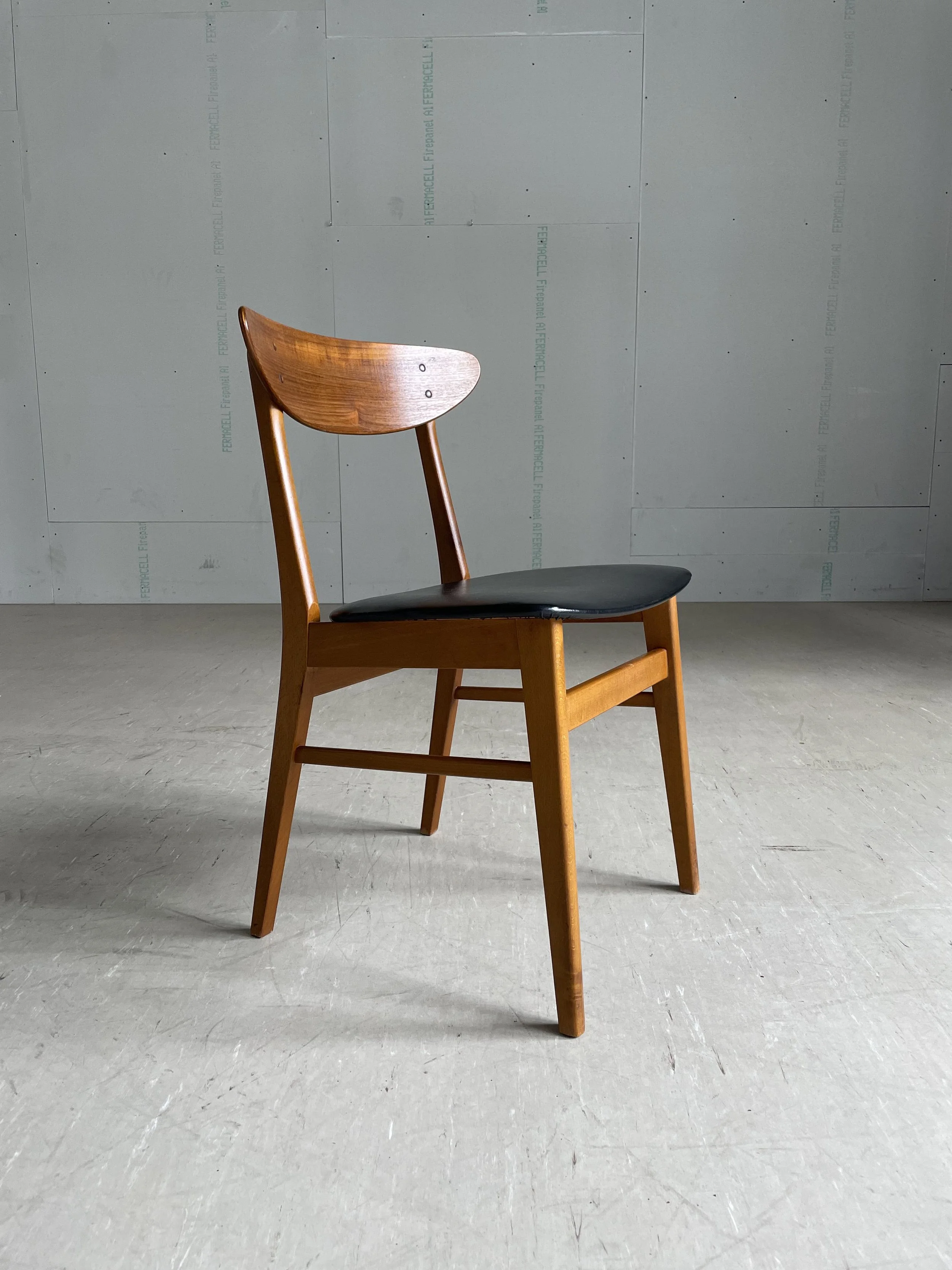 Farstrup Møbler.8.JPG