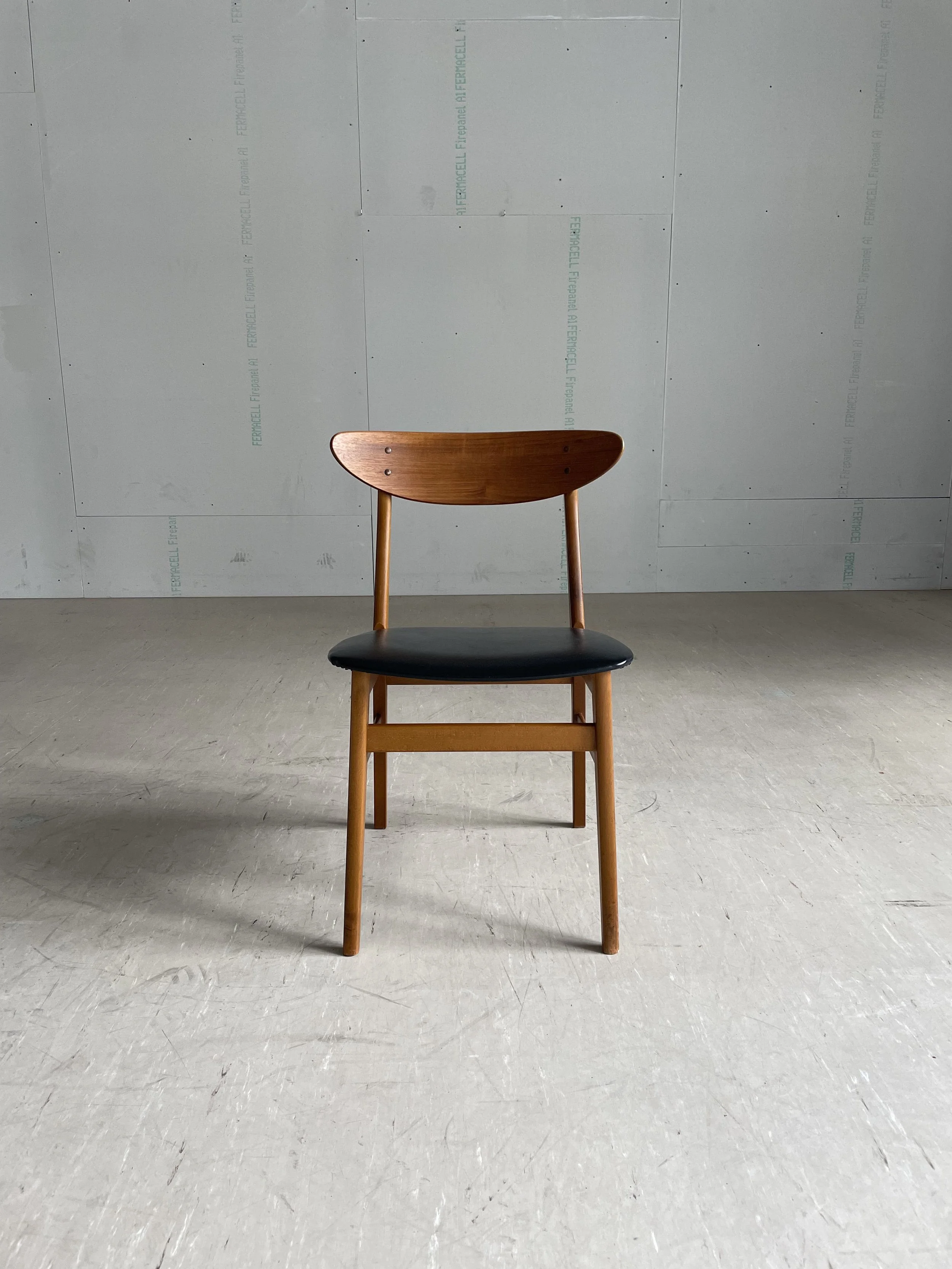 Farstrup Møbler.3.JPG