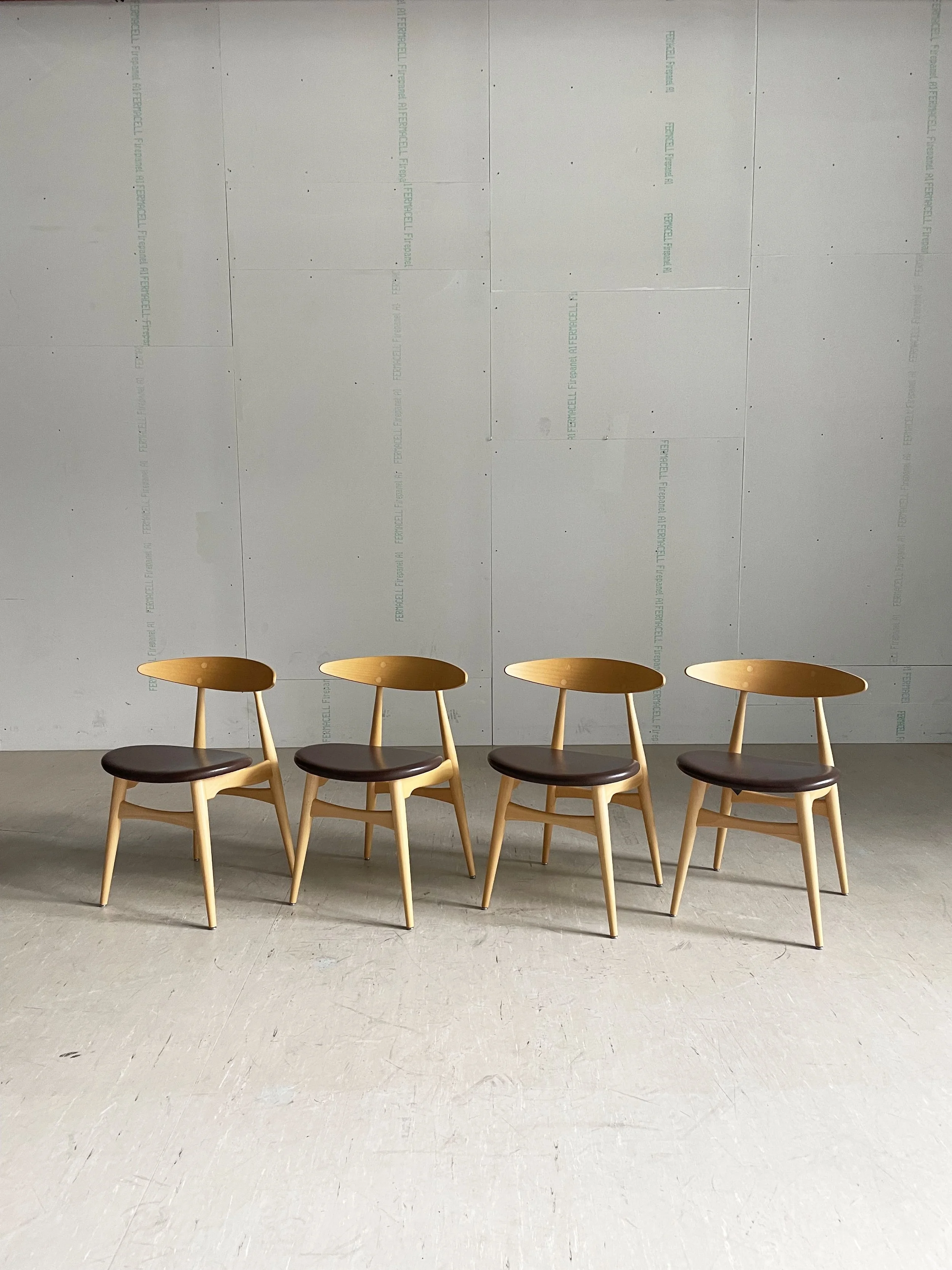 Stühle Carl Hansen - CH33 P - Hans J. Wegner