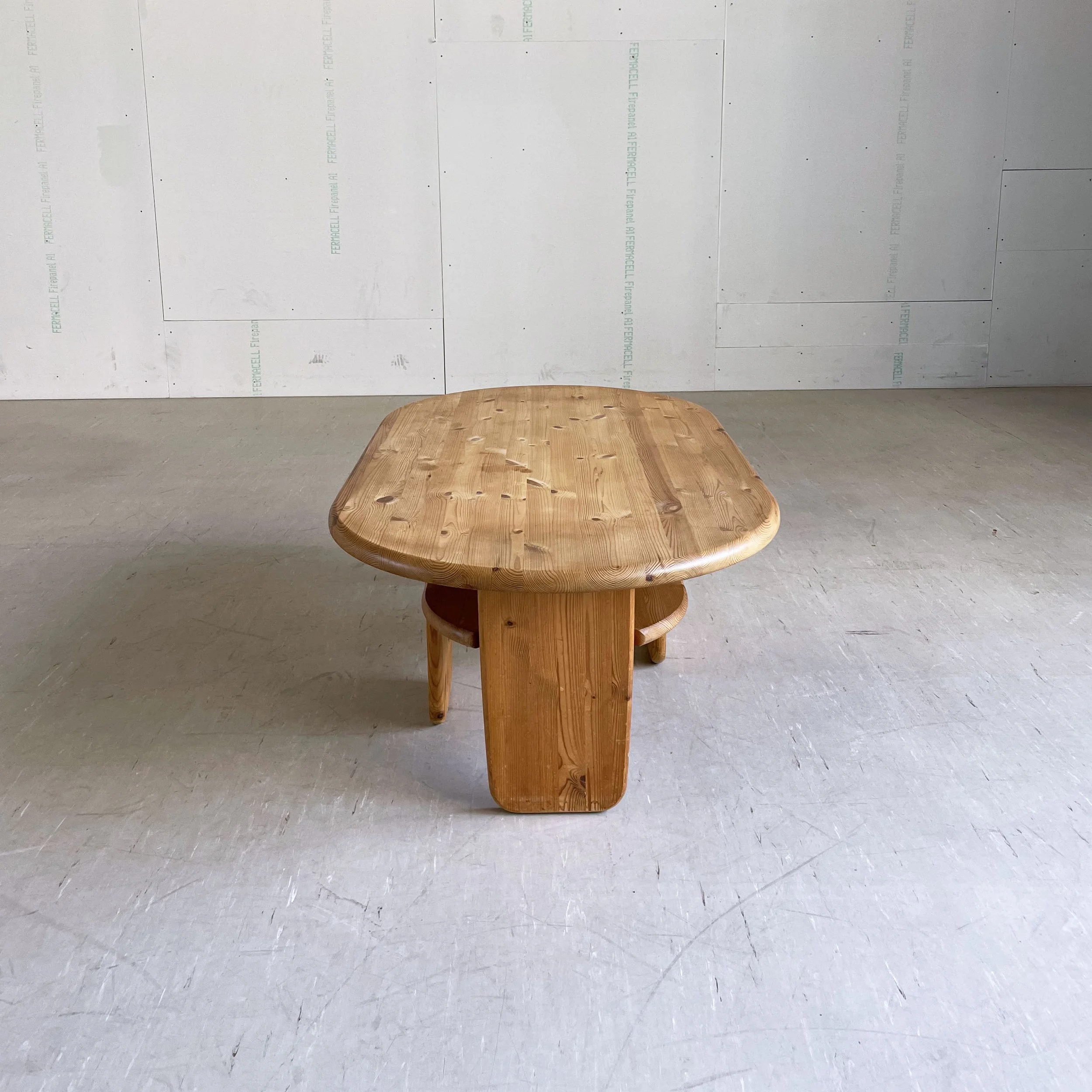 Holz Salontisch dänisch.1.JPG