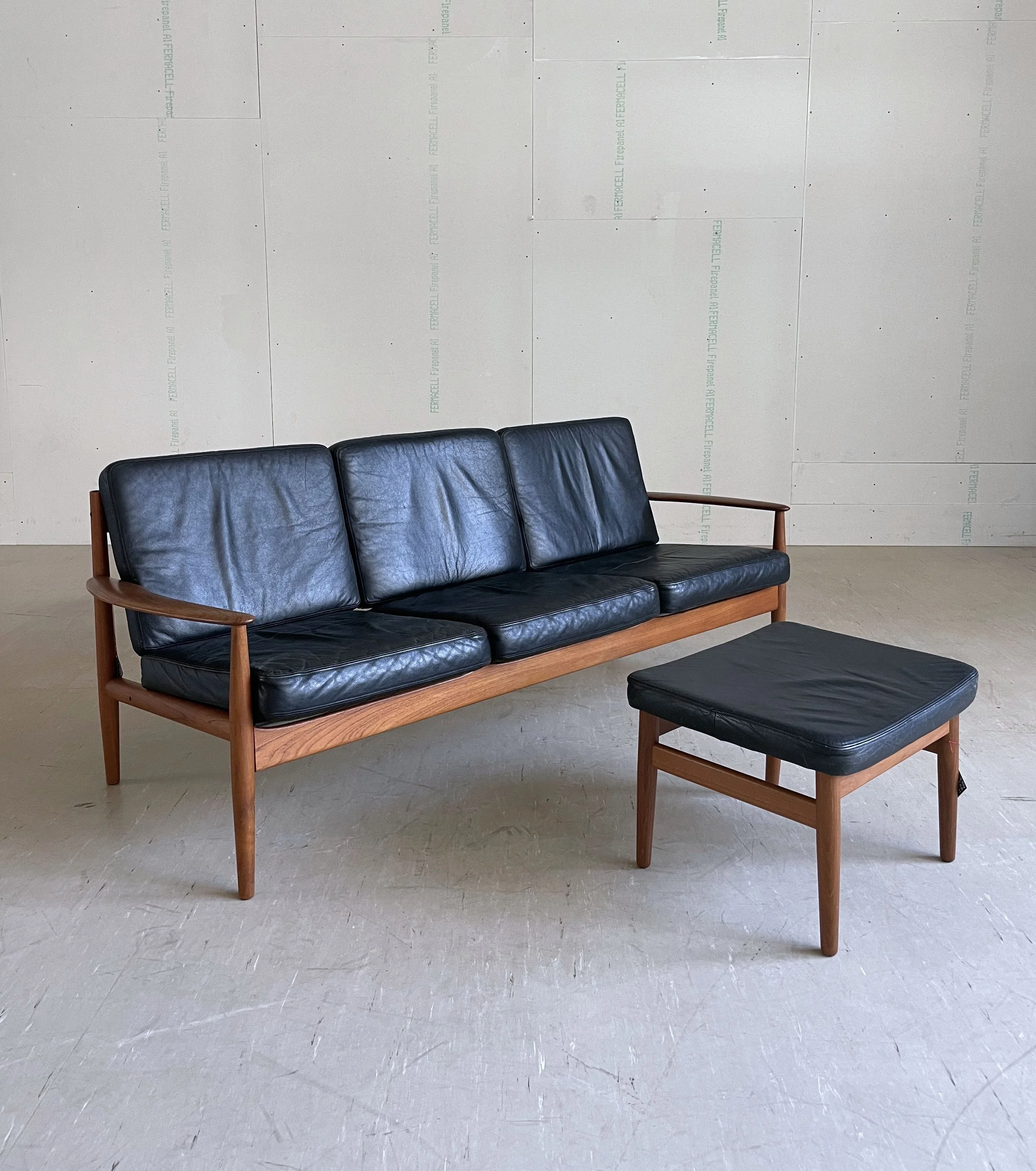 Grete Jalk Sofa