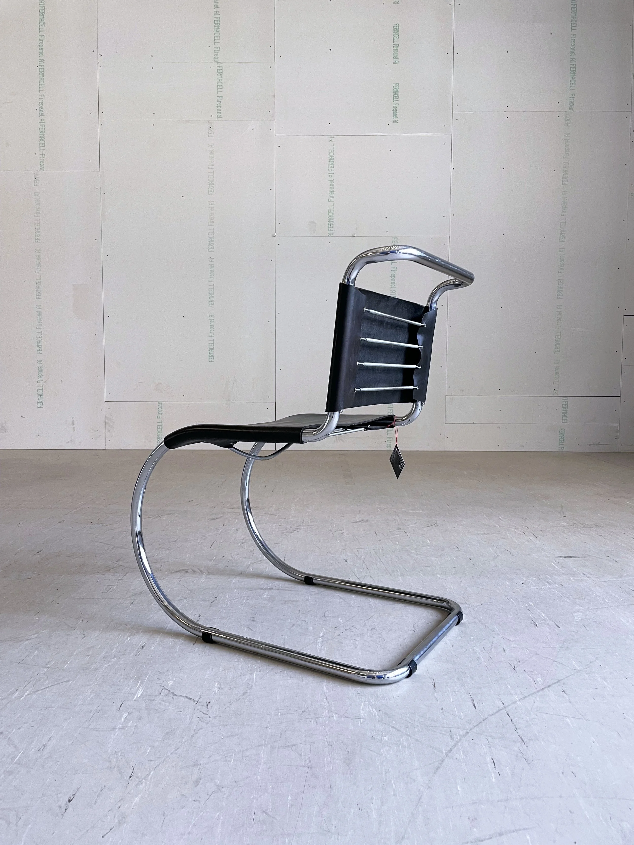 Ludwig Mies Van der Rohe MR10 - Freischwinger