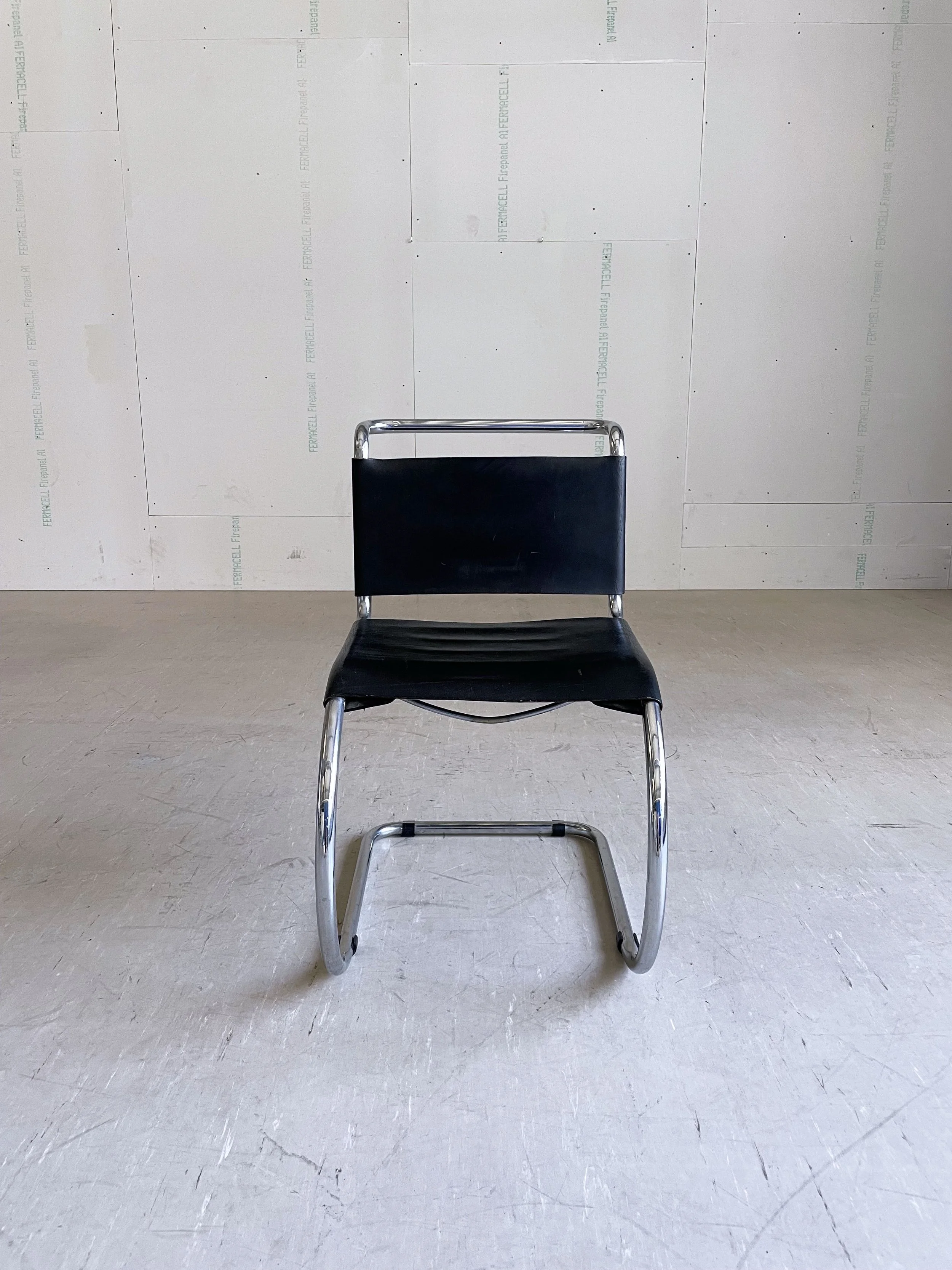 Ludwig Mies Van der Rohe MR10 - Freischwinger