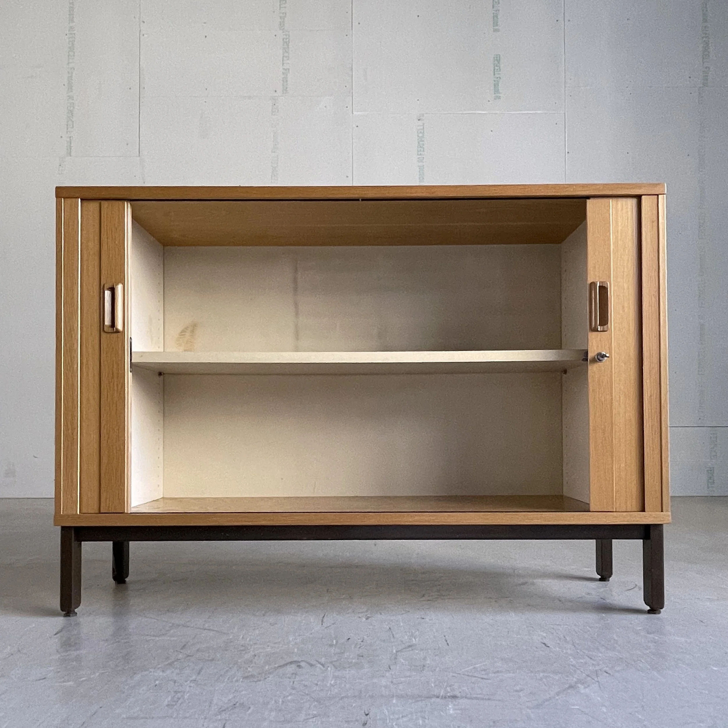 Rollschrank / Sideboard