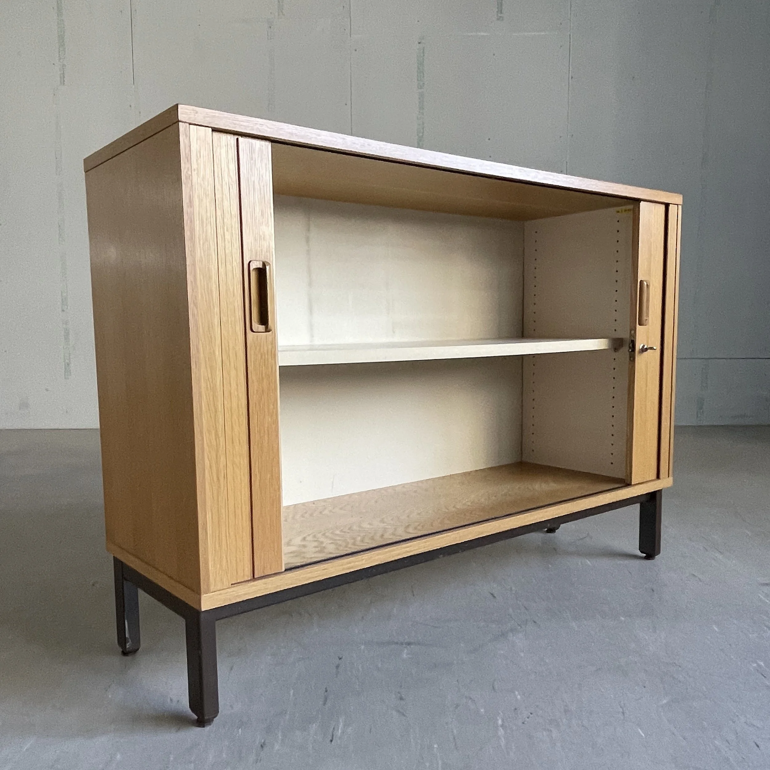Rollschrank / Sideboard