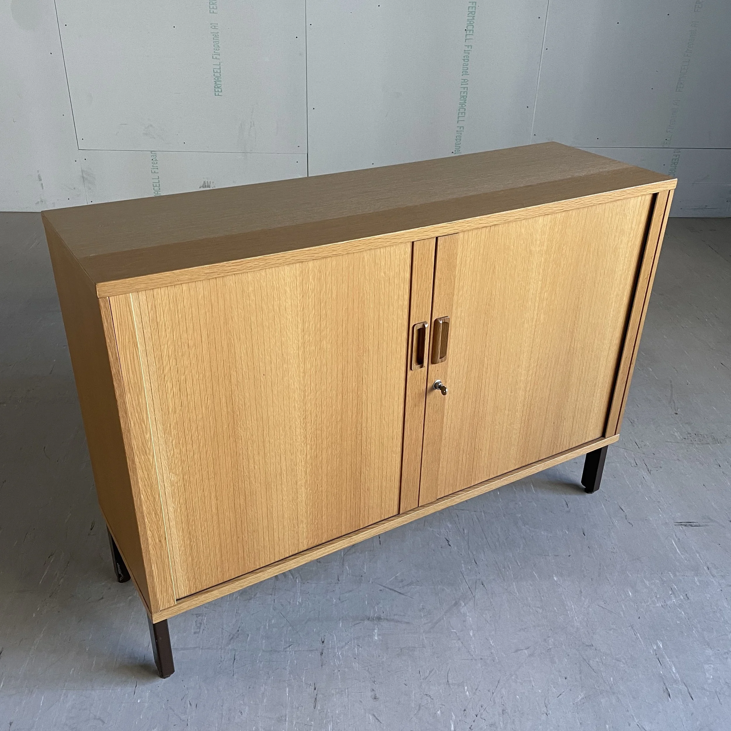 Rollschrank / Sideboard