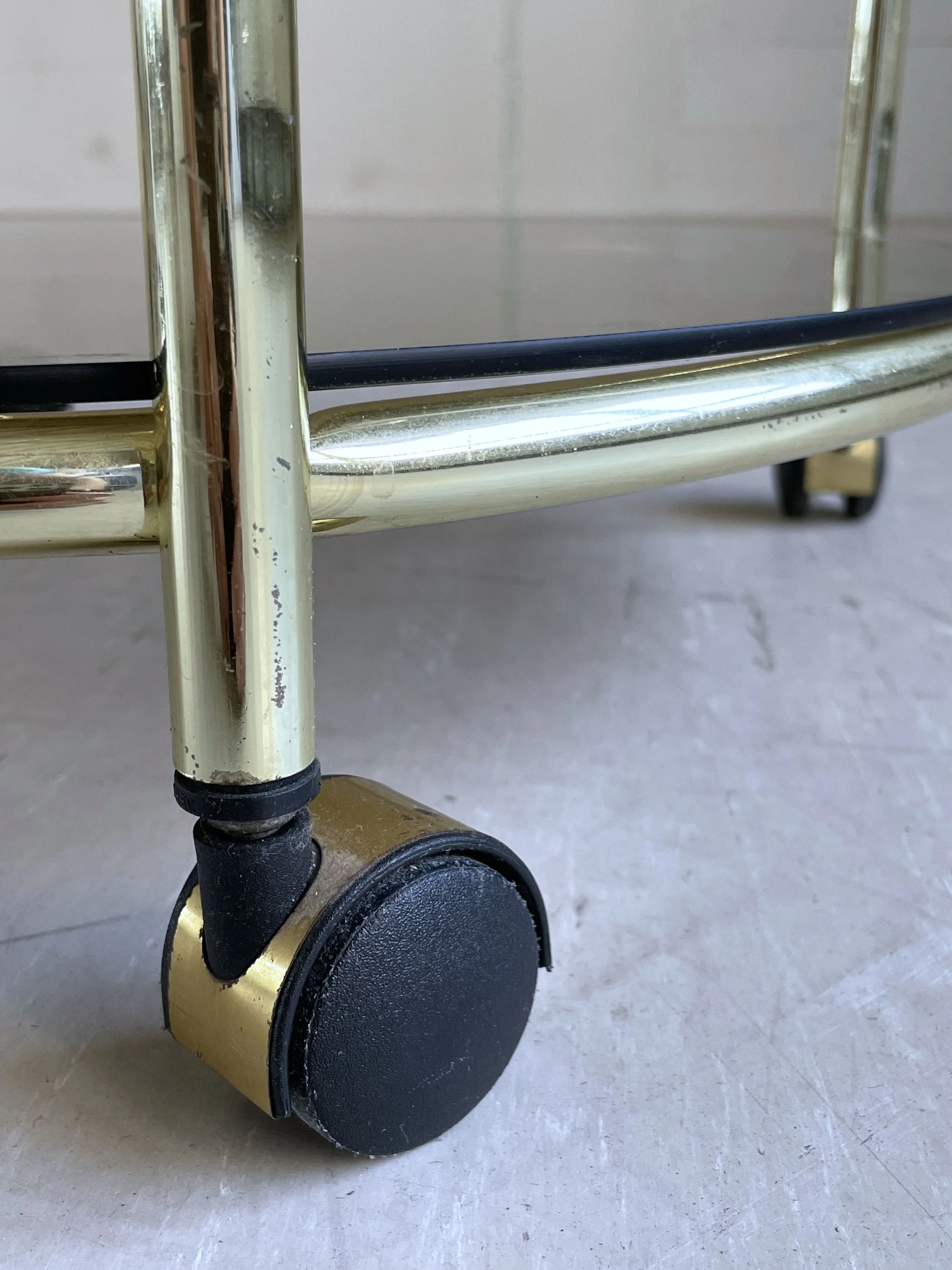 Servierwagen rund.10.JPG