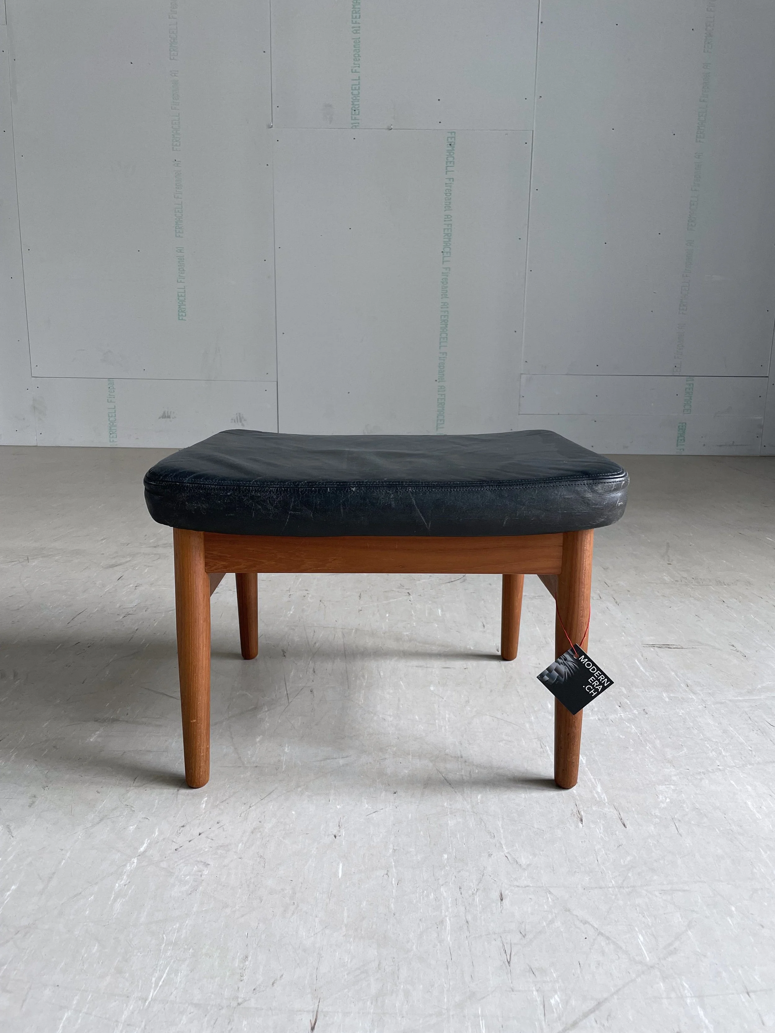 Grete Jalk Hocker Teak/Leder