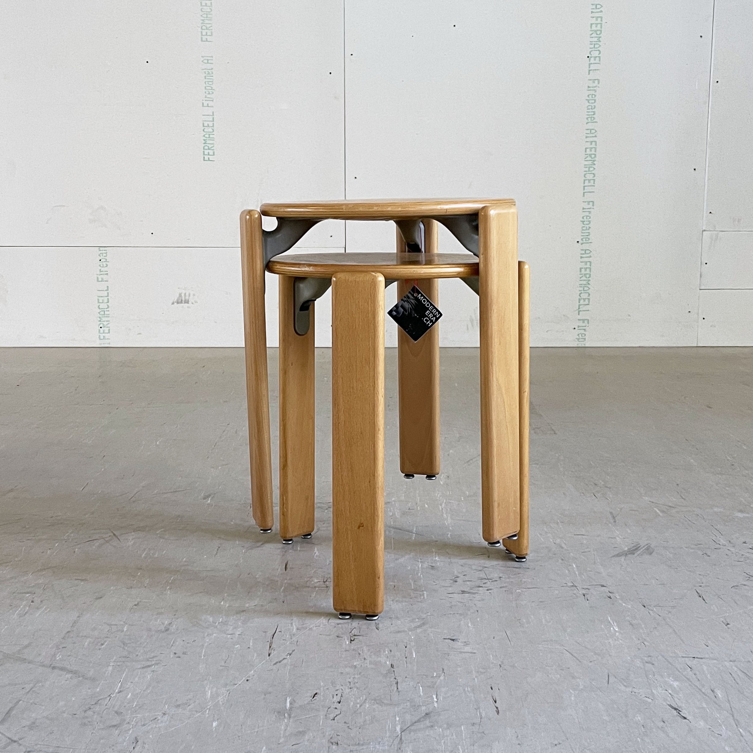 2x Hocker Bruno Rey.3.JPG