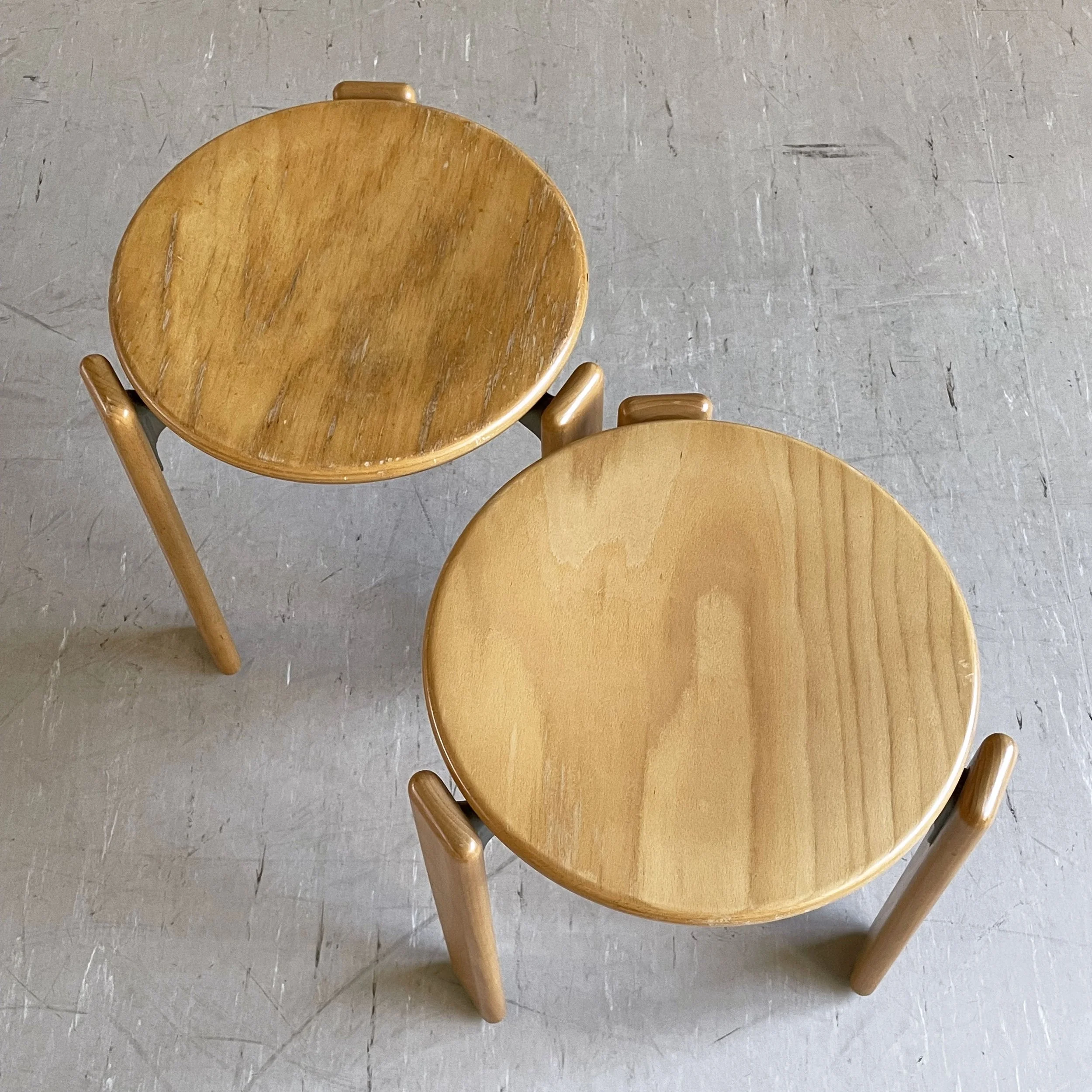 2x Hocker Bruno Rey.9.JPG
