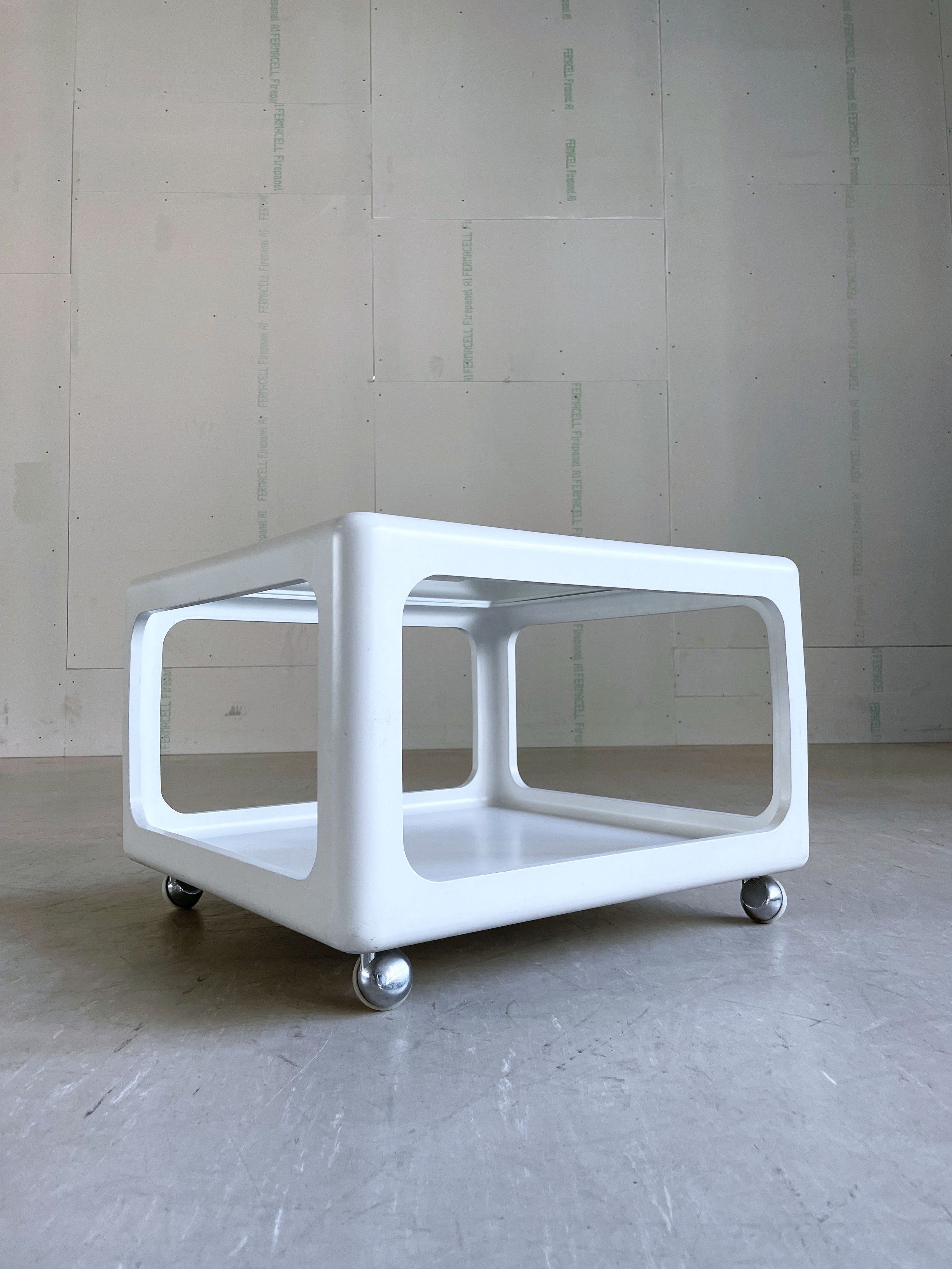 Peter Ghyczy Coffe Table.10.JPG