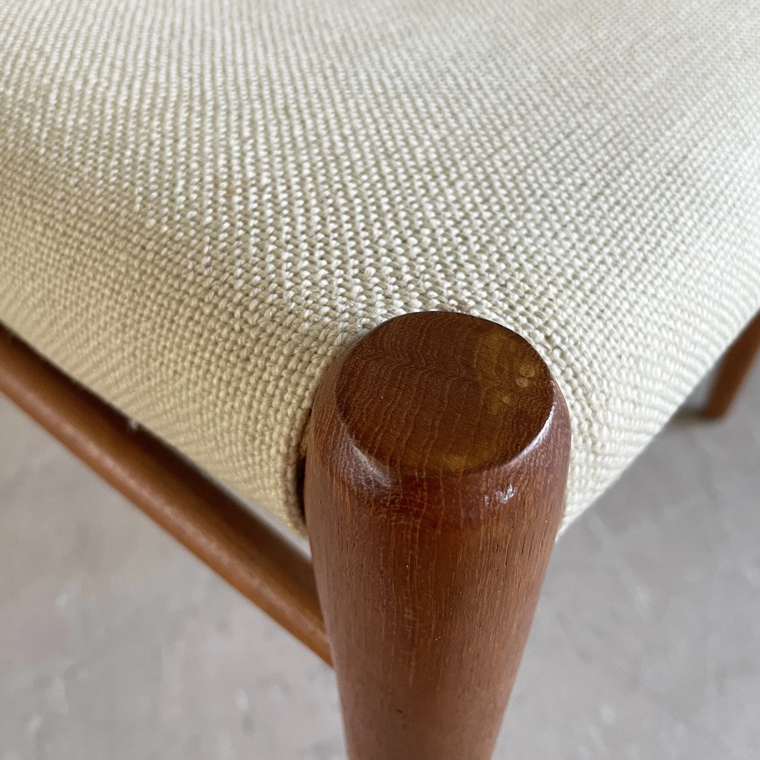 Niels O. Møller Stuhl.12.JPG