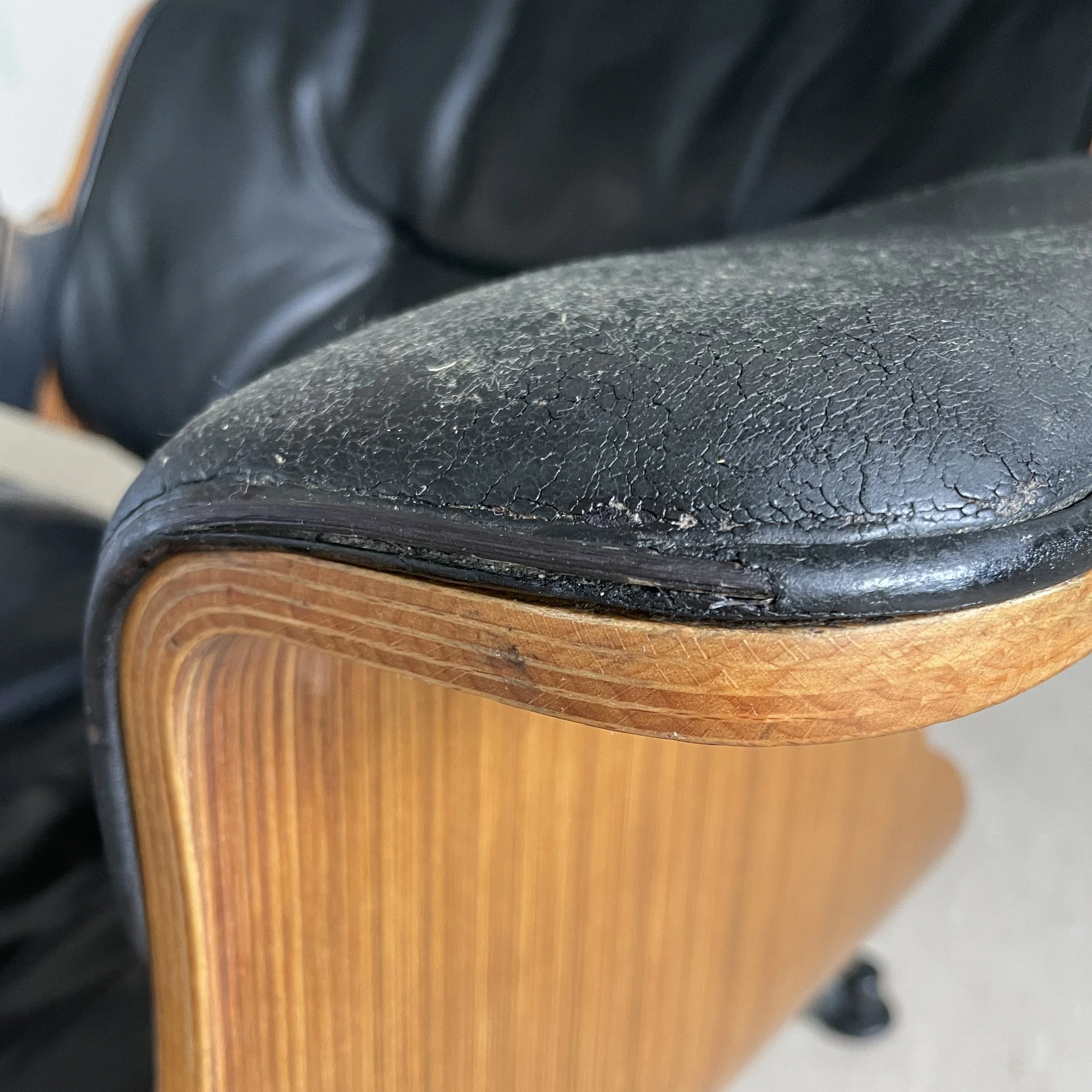 Lounge Chair_schwarz.7.JPG