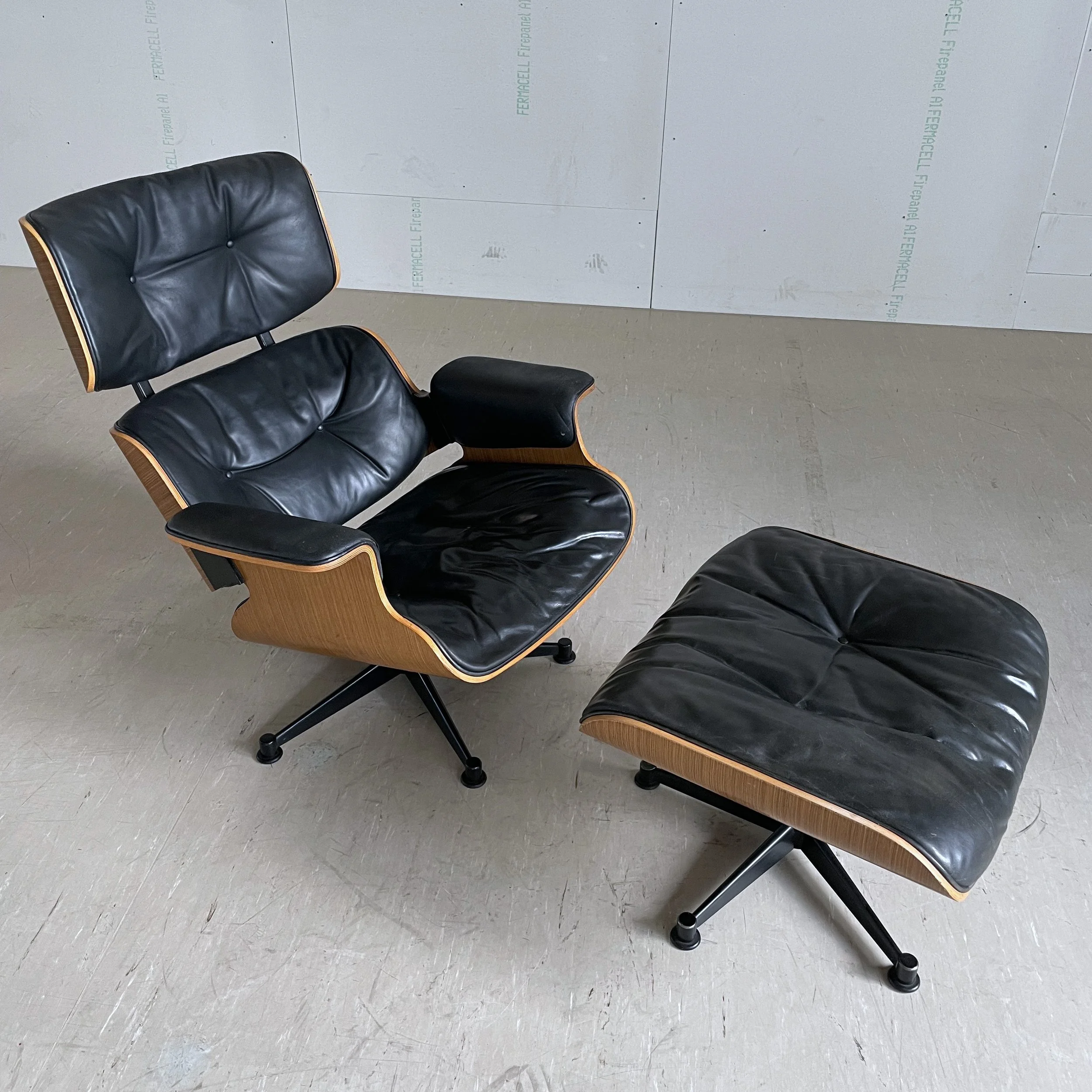 Lounge Chair_schwarz.6.JPG