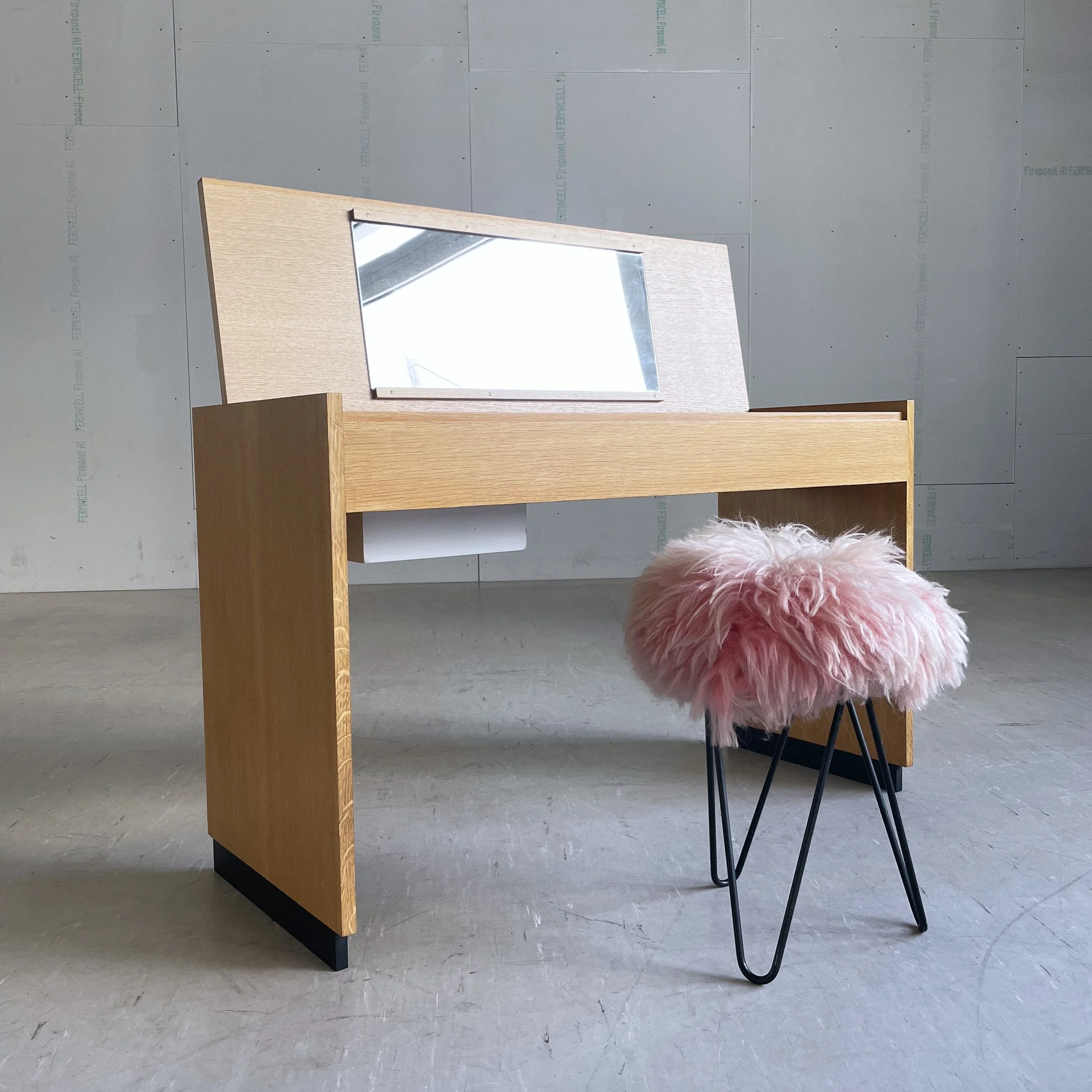 Hocker mit Hairpinlegs_pink.3.JPG