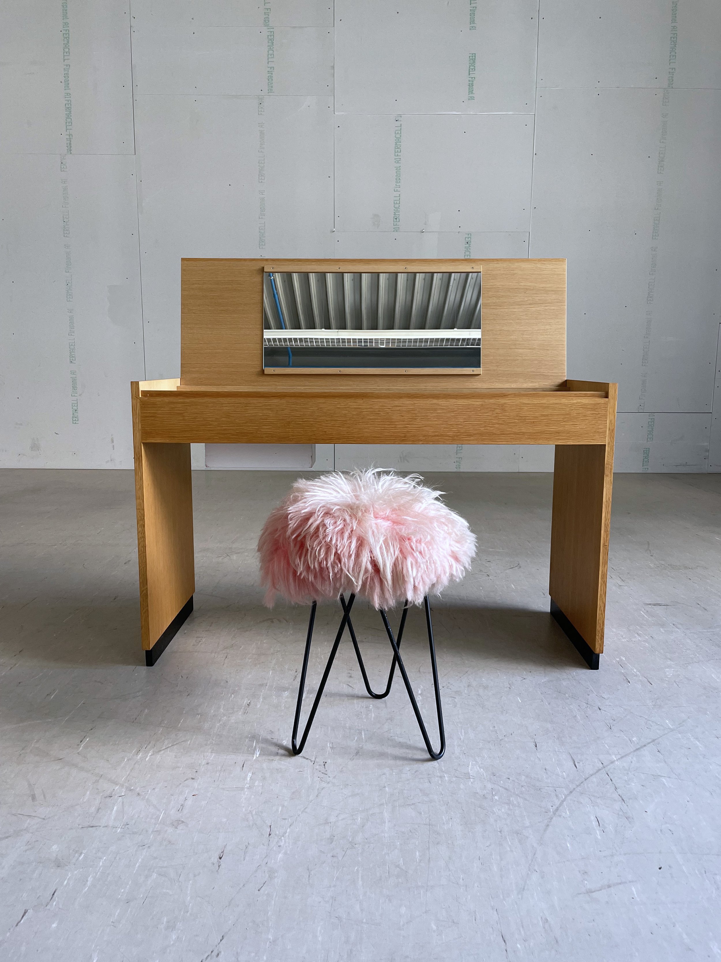 Hocker mit Hairpinlegs_pink.1.JPG