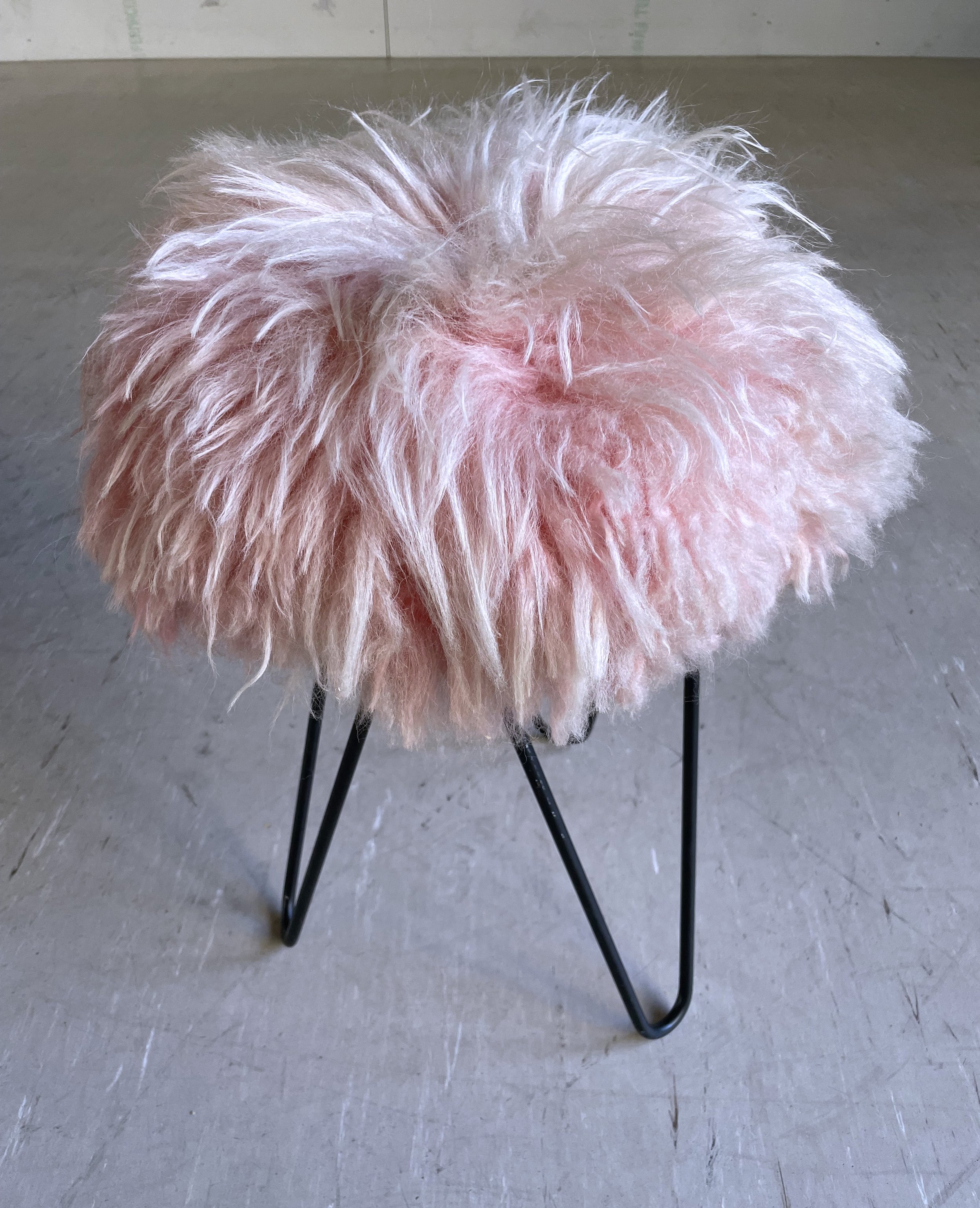 Hocker mit Hairpinlegs_pink.5.JPG