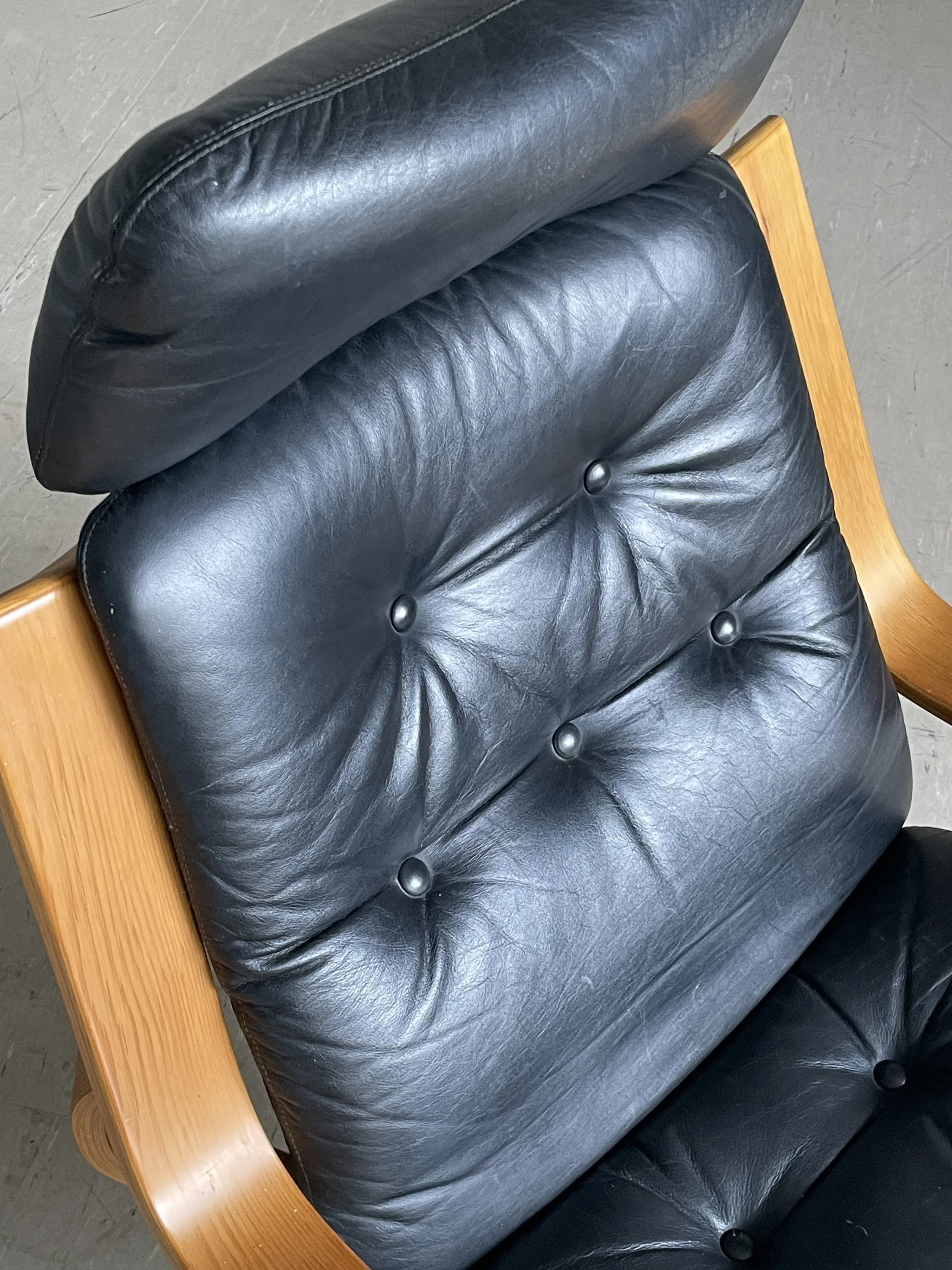 Joe Rufenacht leather Lounge Chair.3.JPG