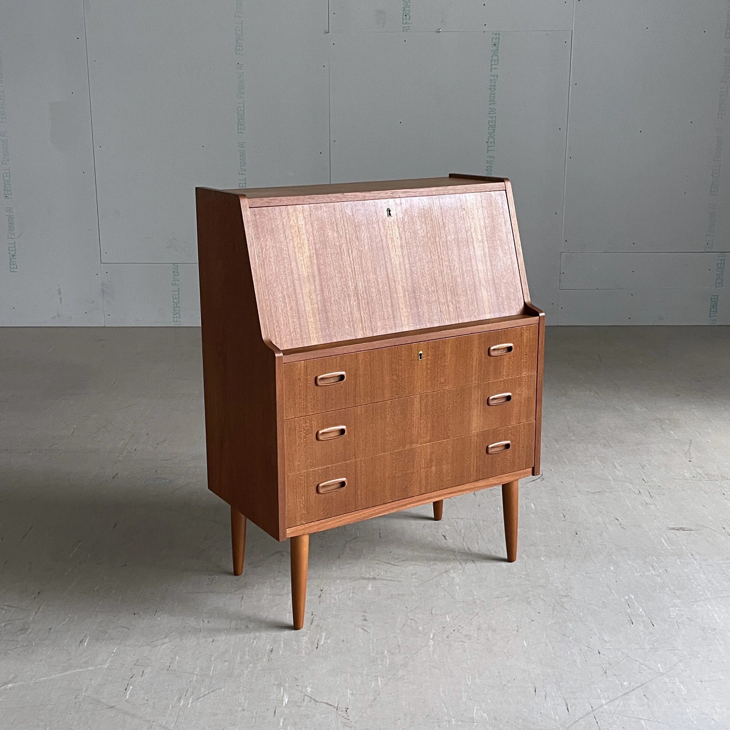 Skandinavischer Teak Sekretär