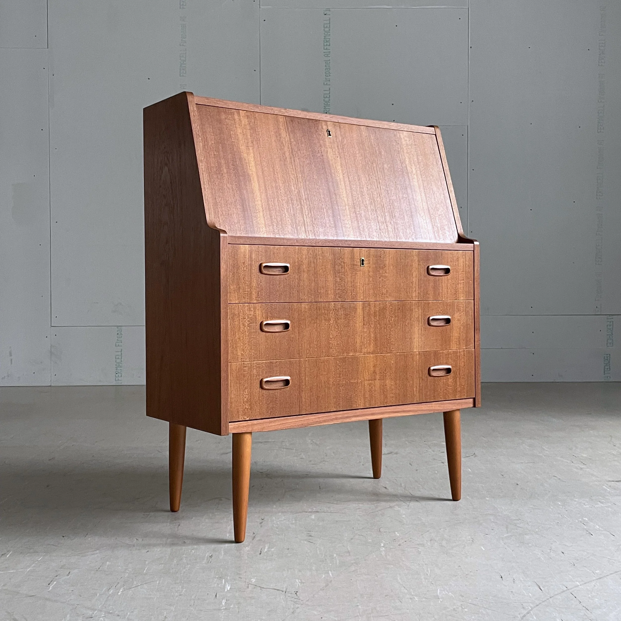 Skandinavischer Teak Sekretär