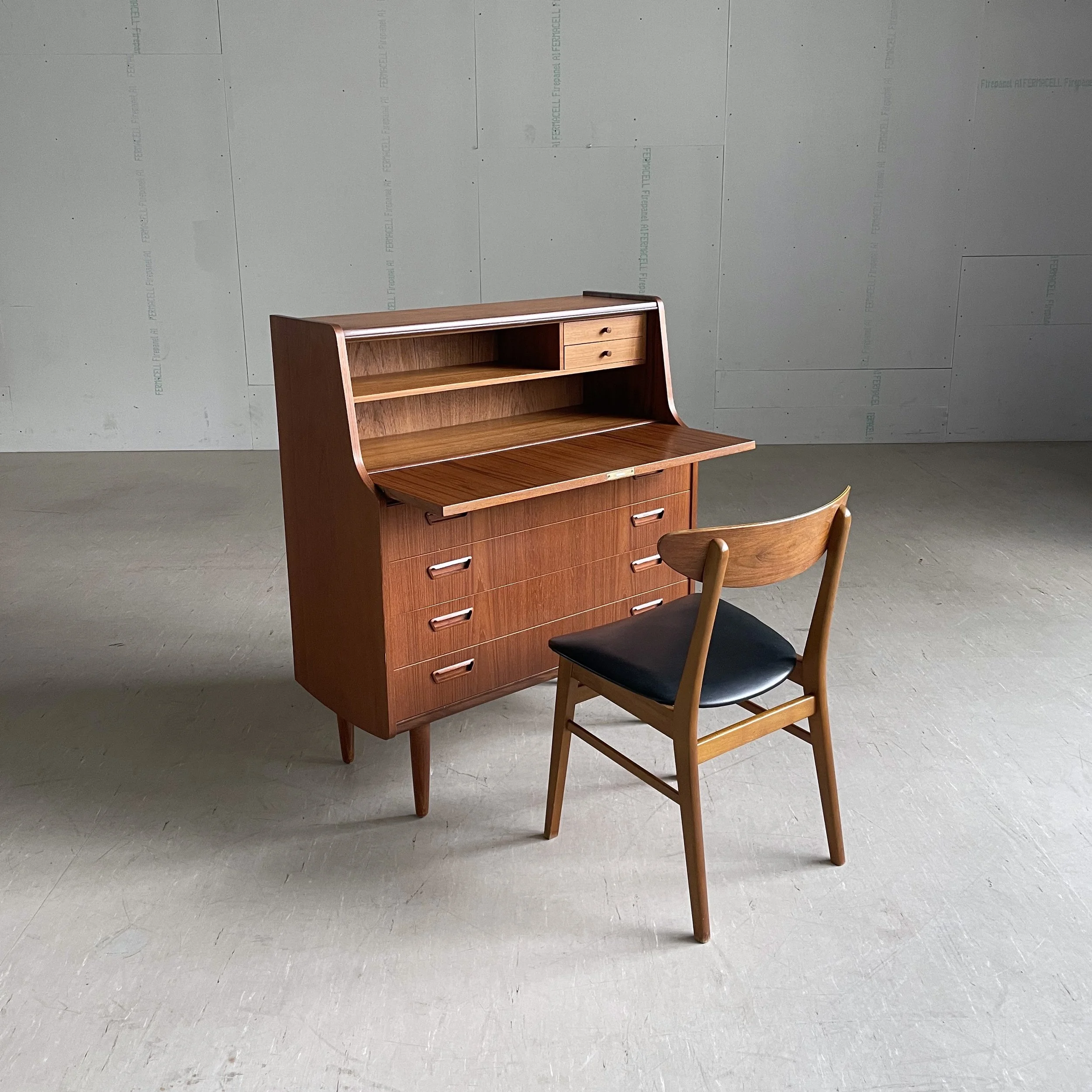 Dänischer Teak Sekretär von Poul Jenssen