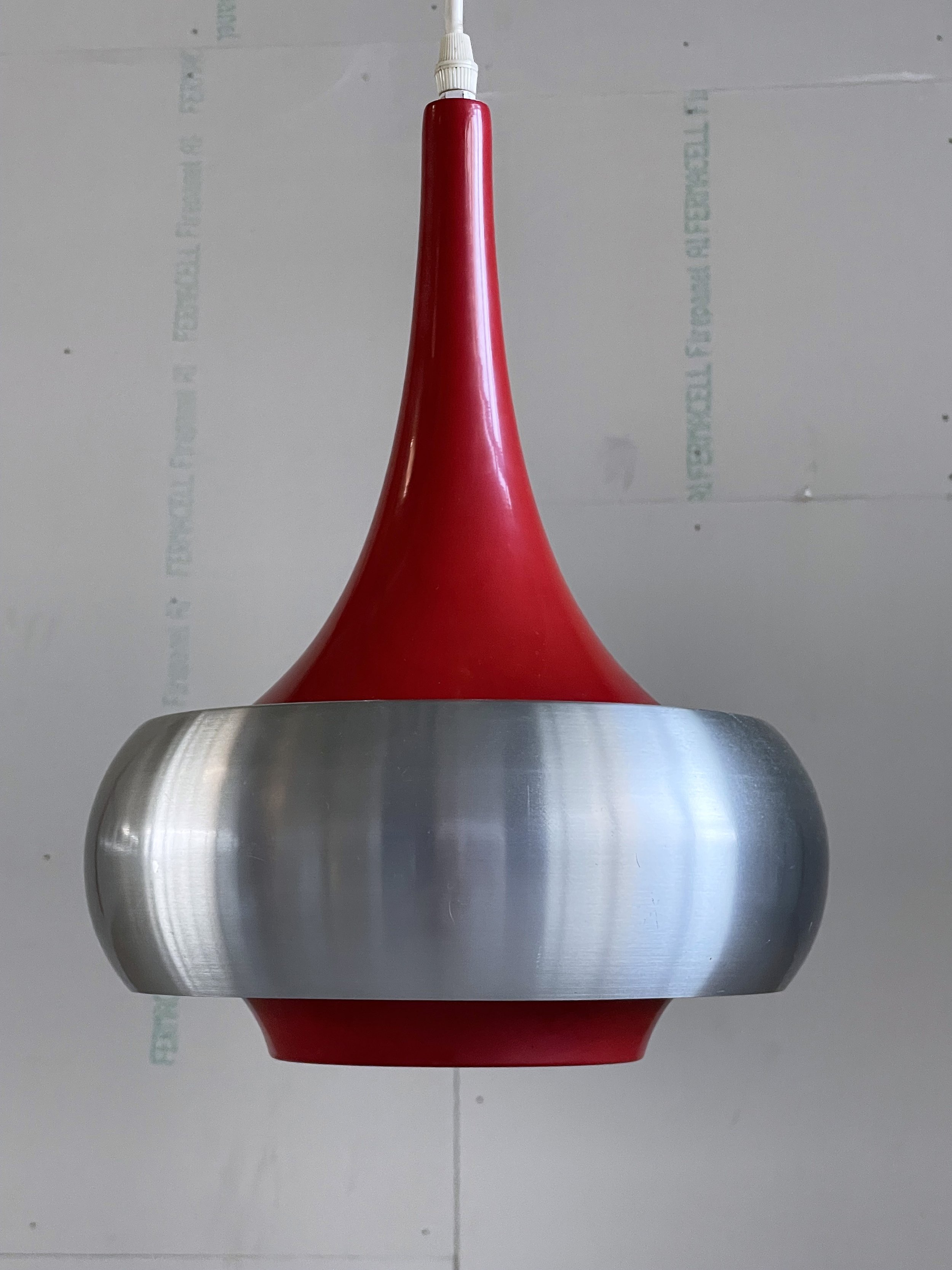Hängelampe rot.3.JPG