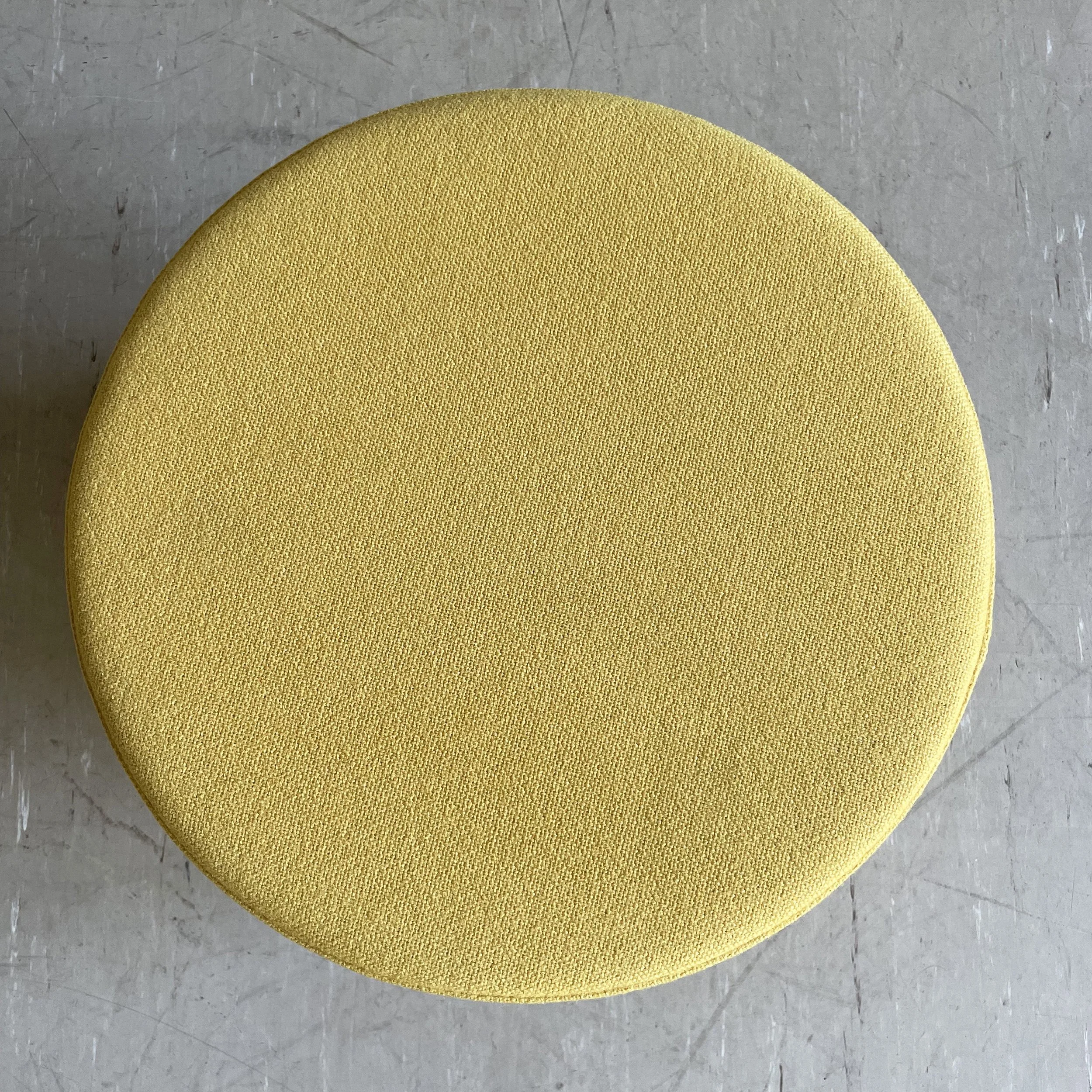 Vitra Hocker gelb.6.JPG