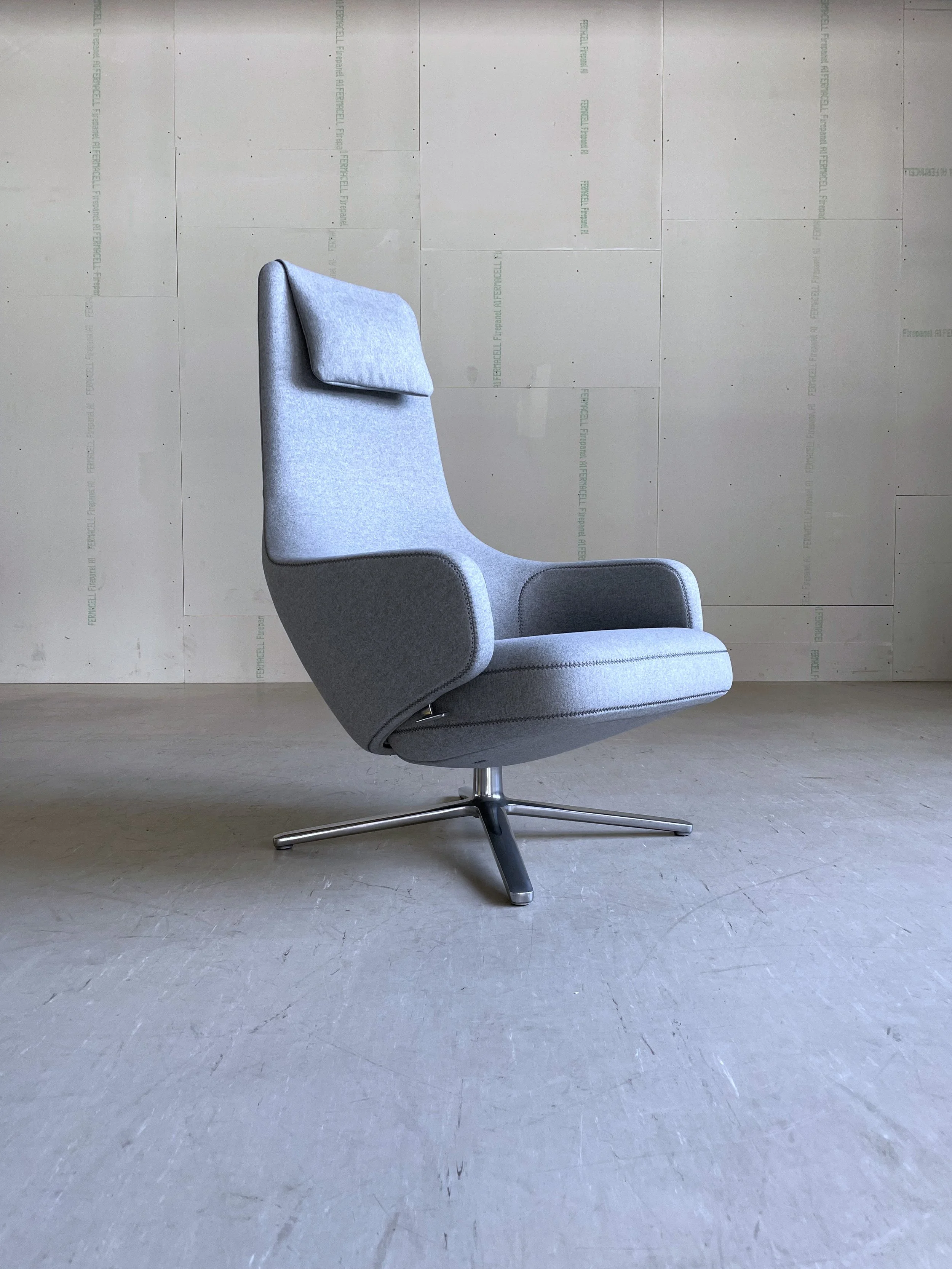 Vitra - Antonio Citterio Repos Reclining Lounge Chair