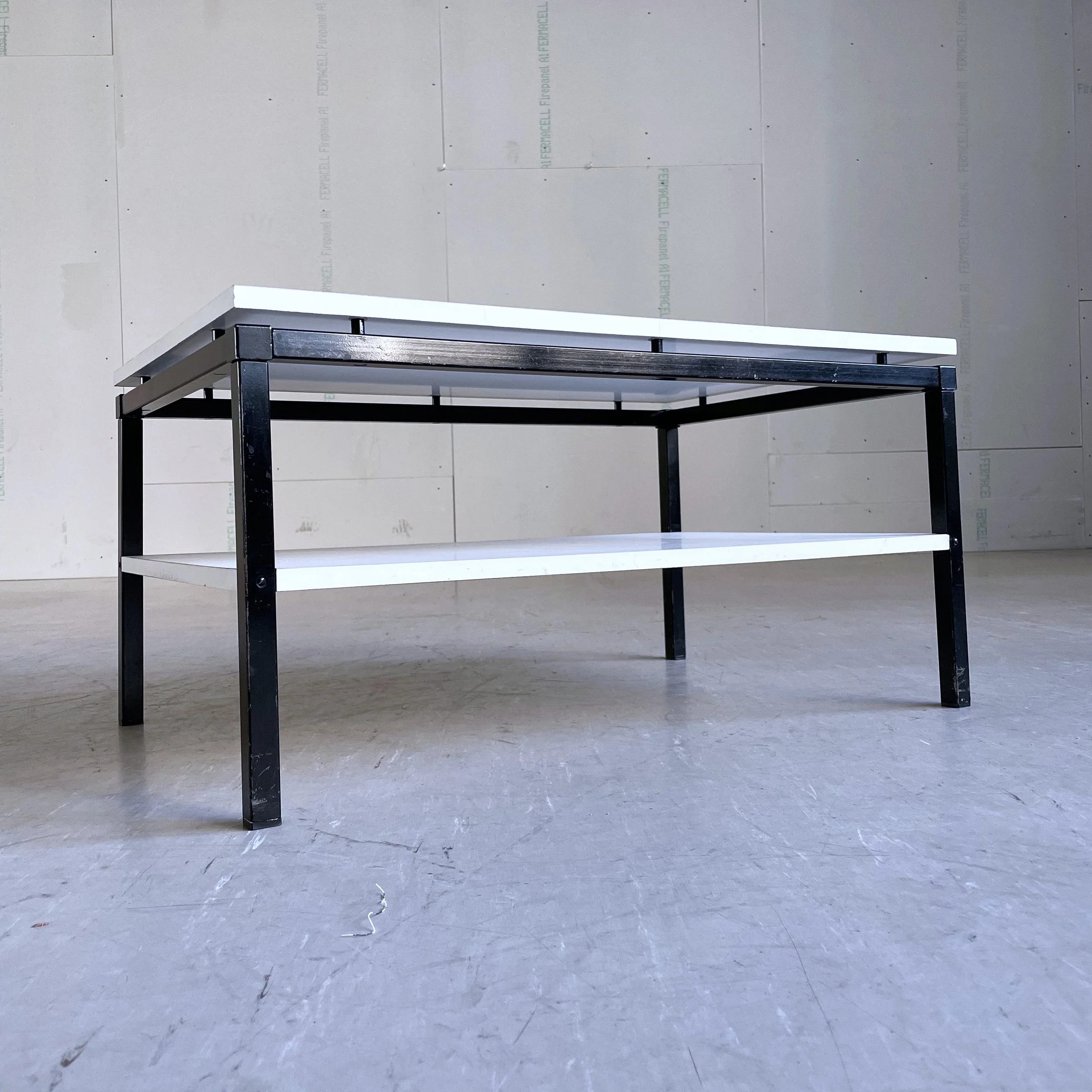 Minimalist Coffee Table.7.JPG