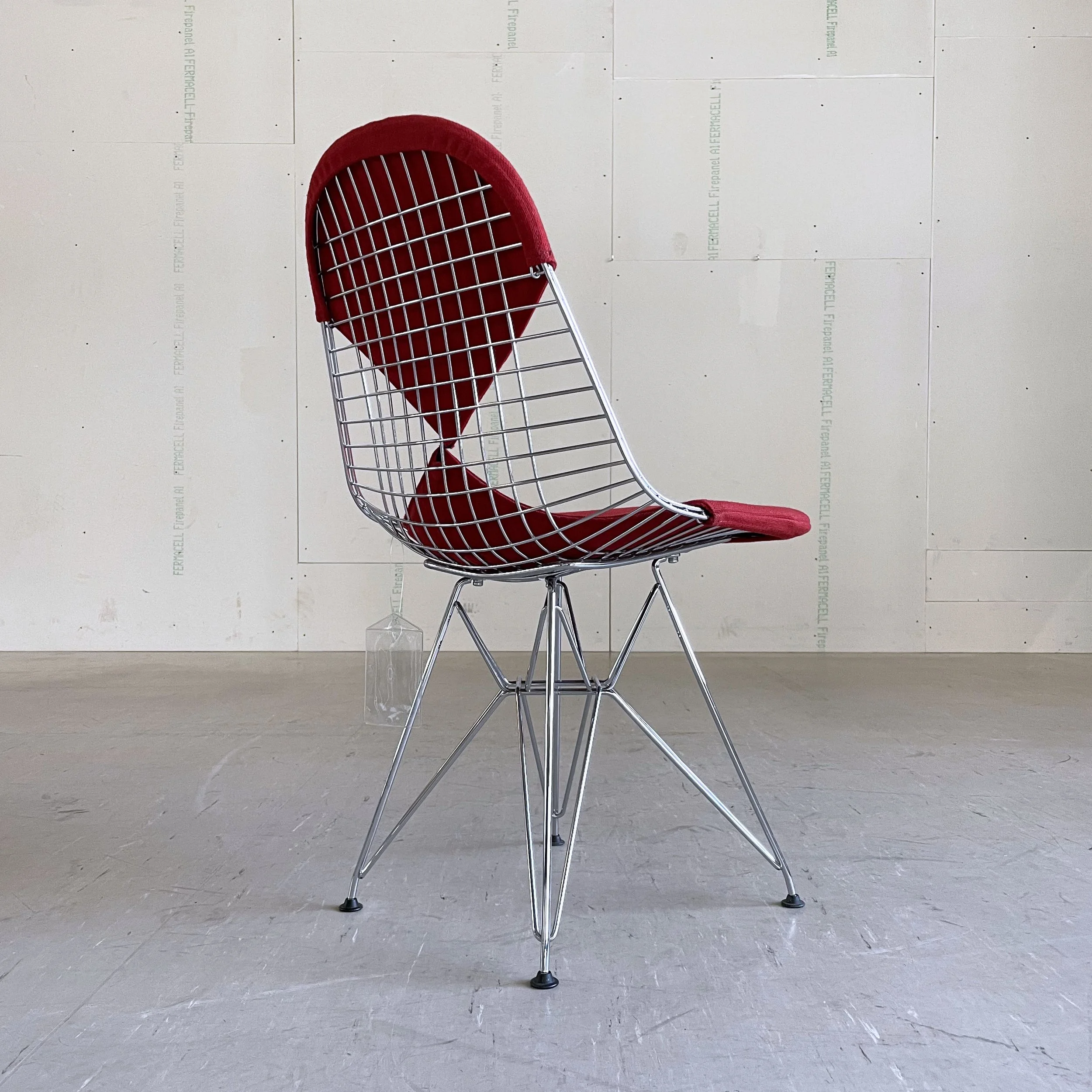 DKR-2 Wire Chair.6.JPG