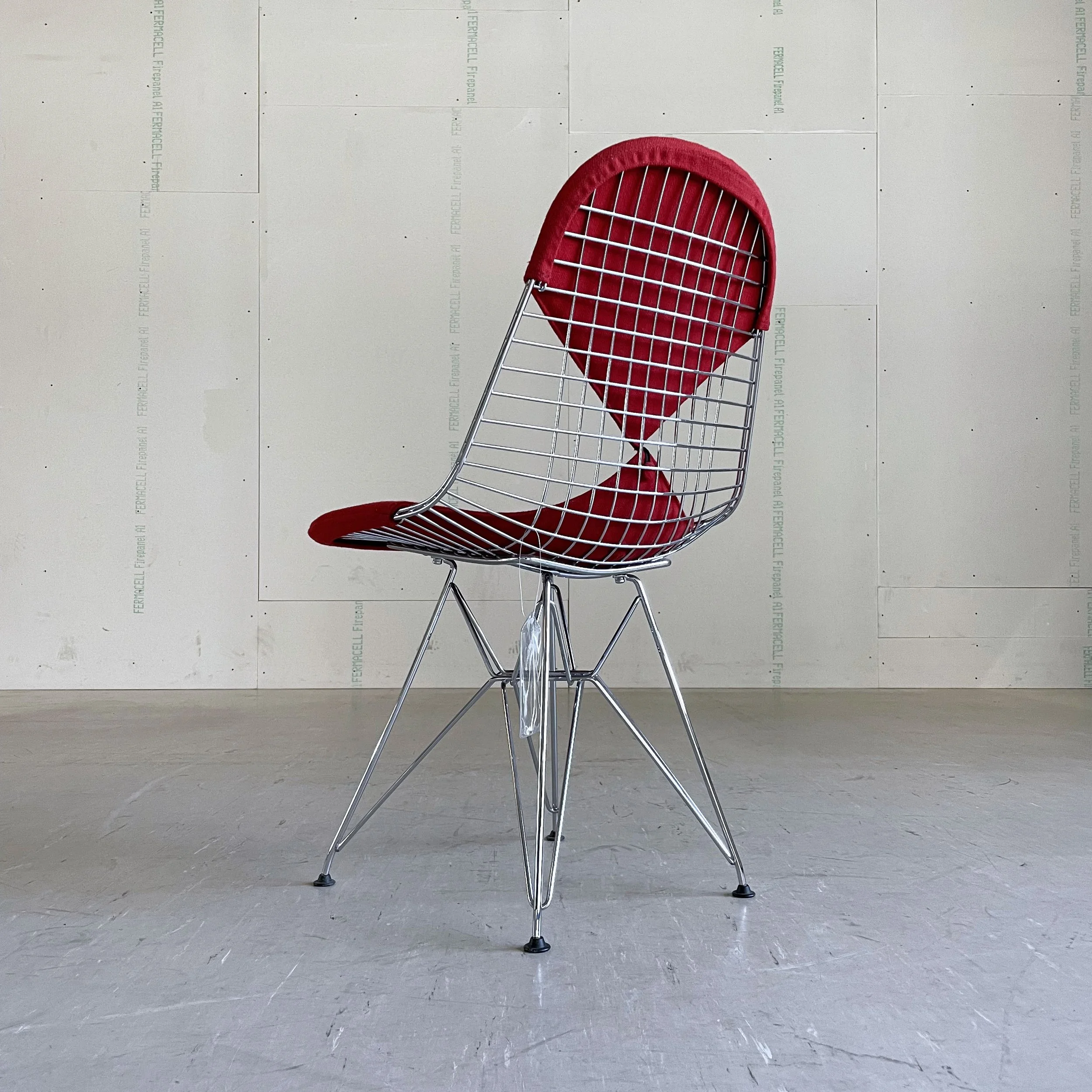 DKR-2 Wire Chair.4.JPG