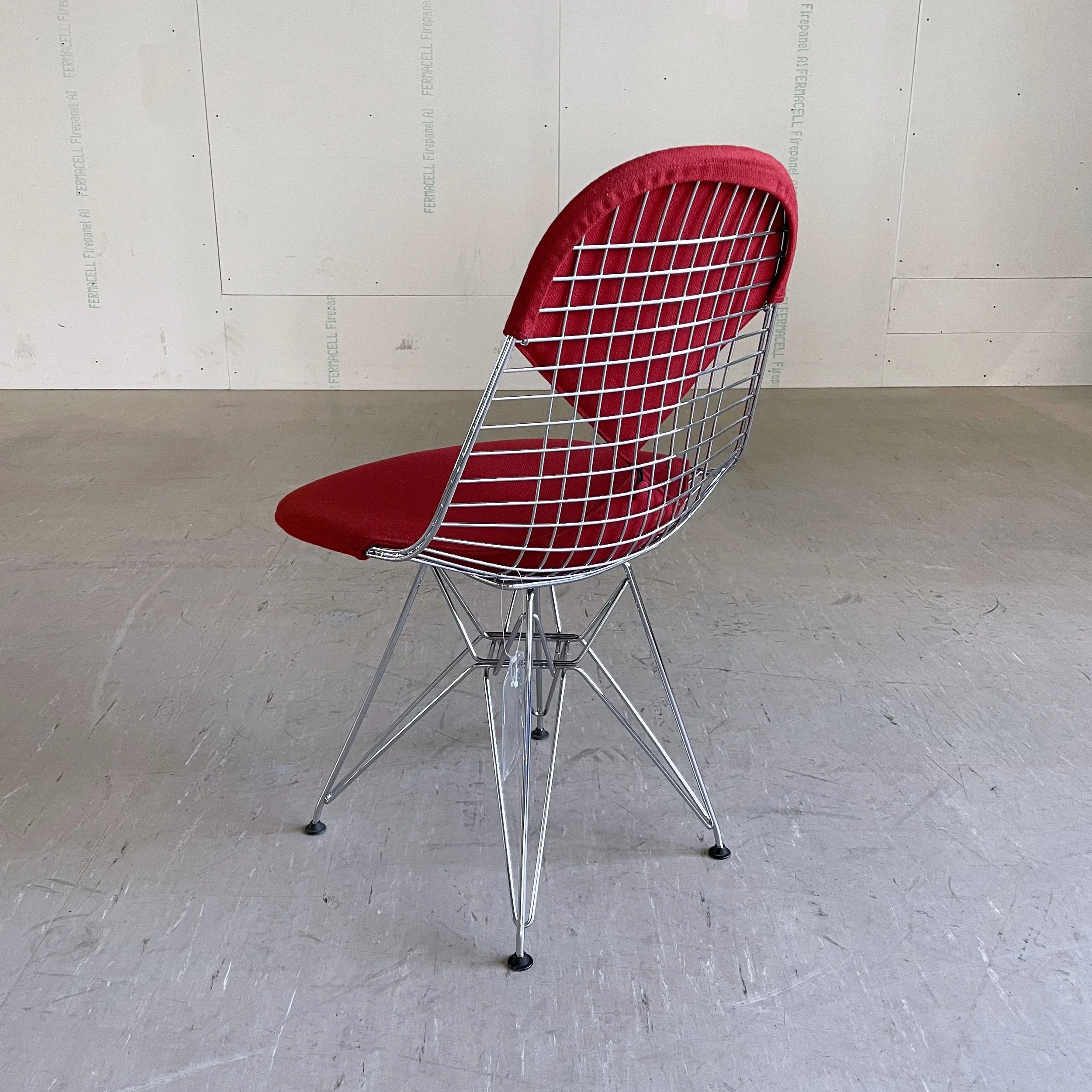 DKR-2 Wire Chair.3.JPG