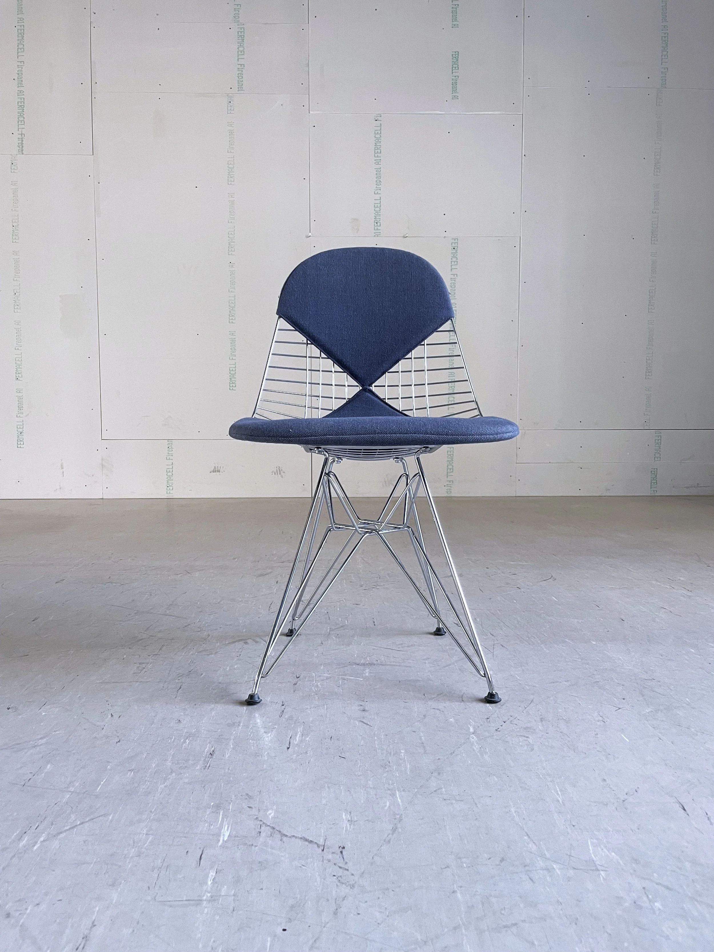 Eames DKR Wire Chair blue
