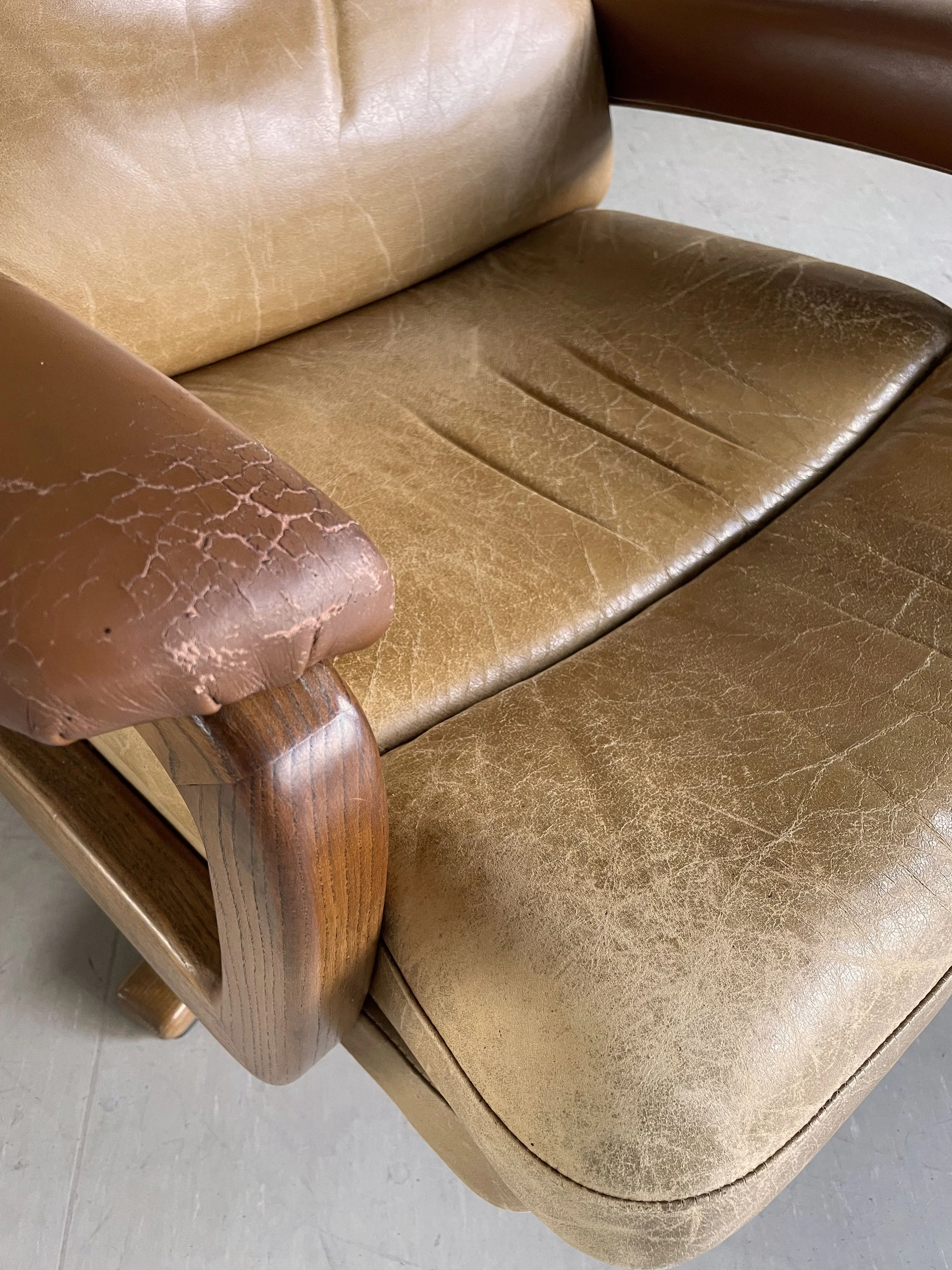 André Vandenbeuck Sessel.2.JPG