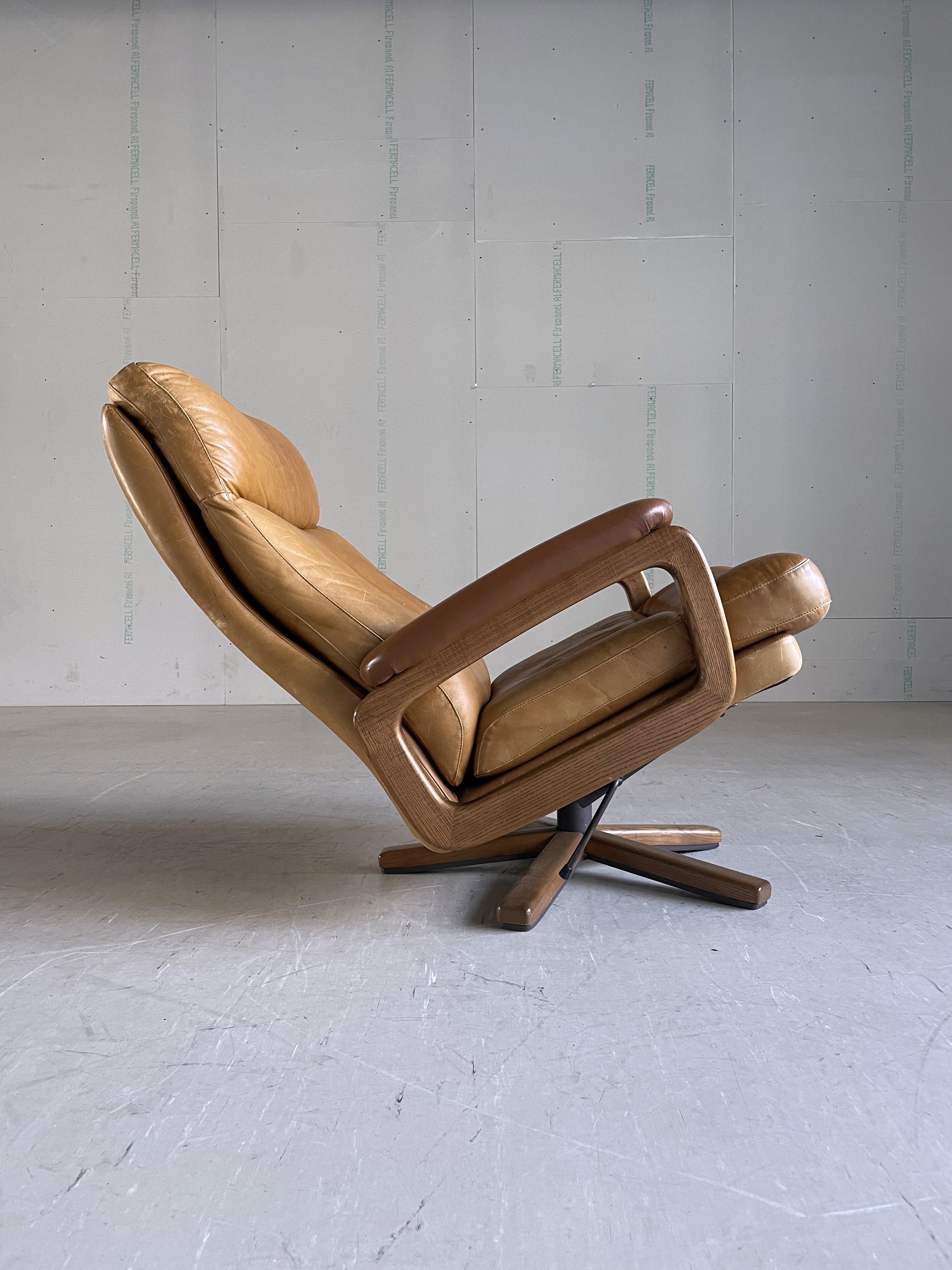 André Vandenbeuck Sessel 2.6.JPG