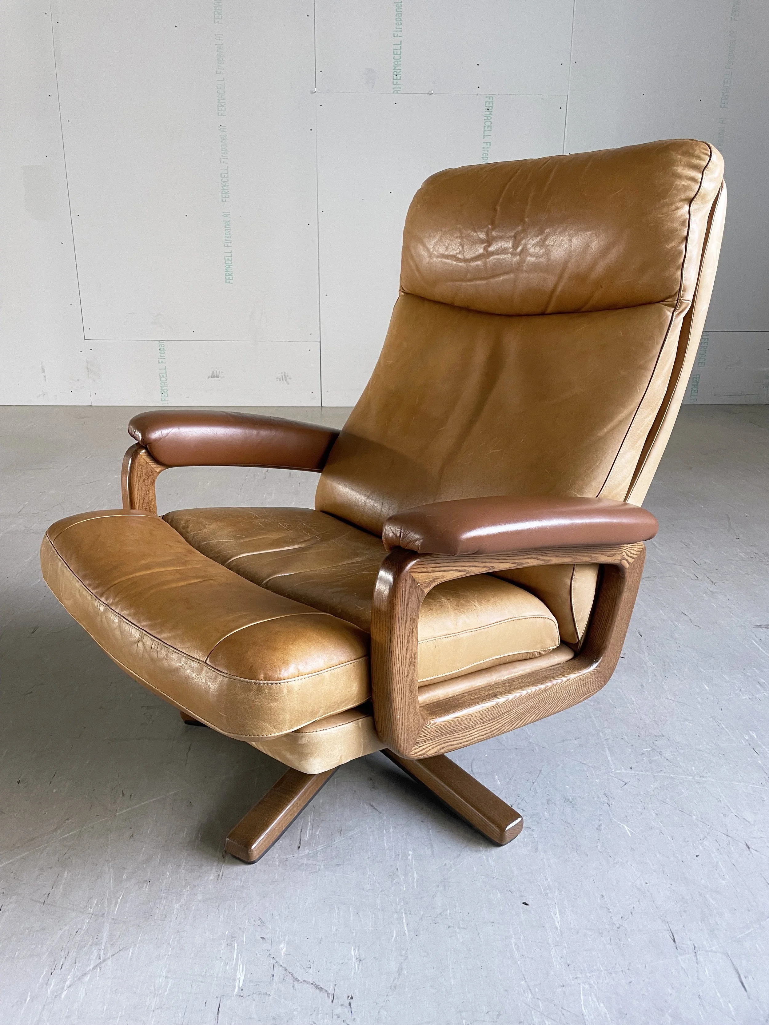 André Vandenbeuck Sessel 2.17.JPG