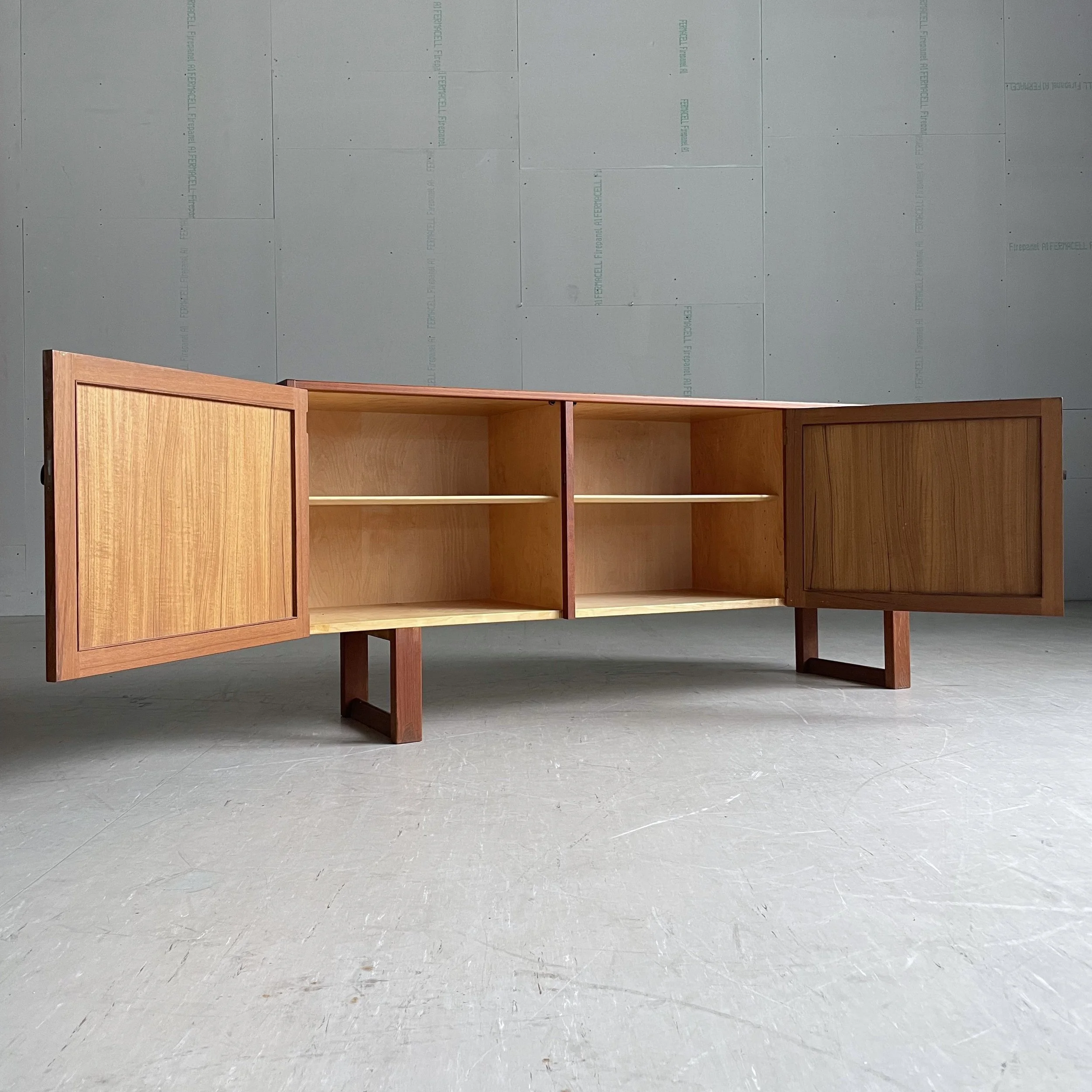 Schwedisches Teak Sideboard von Nils Jonsson