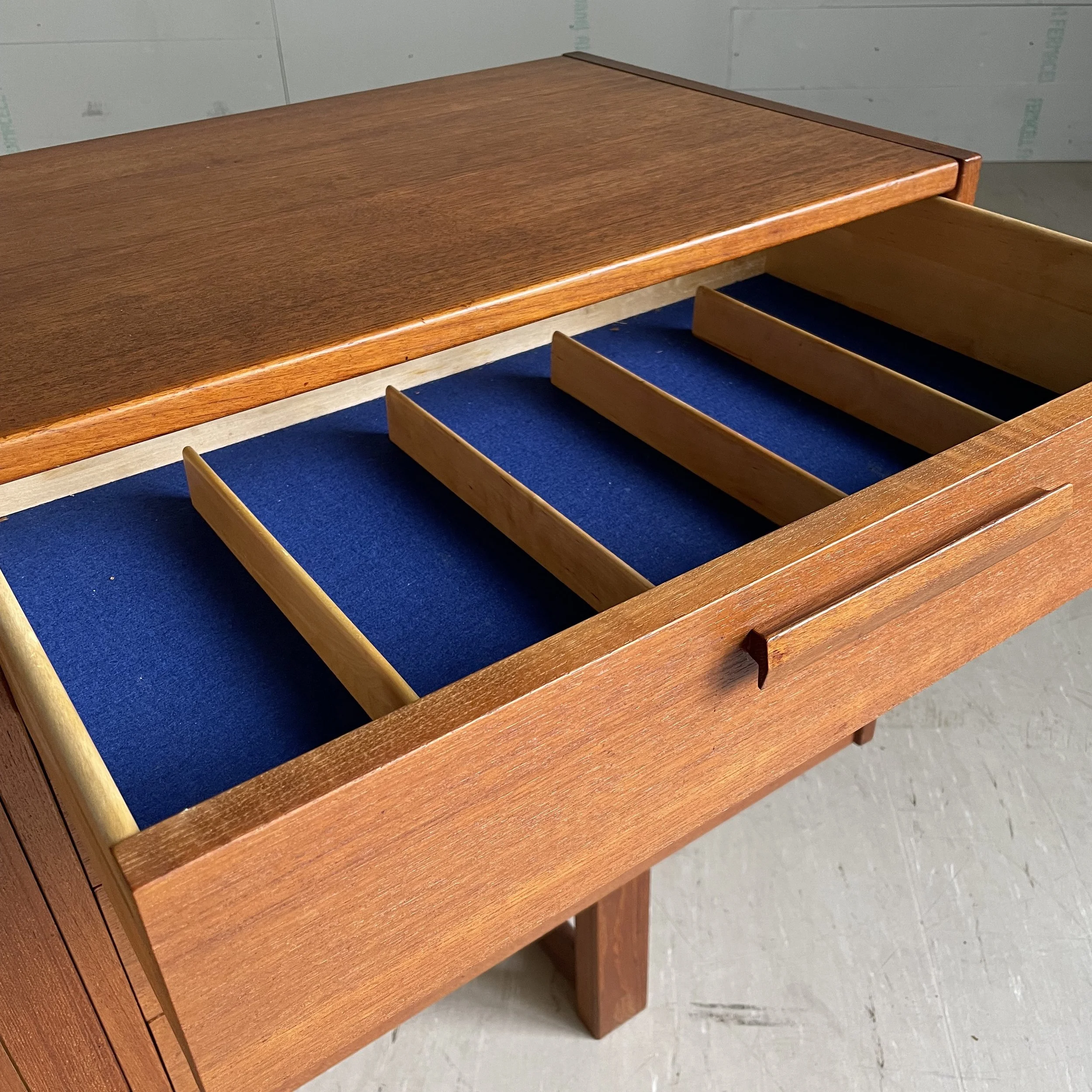 Schwedisches Teak Sideboard von Nils Jonsson