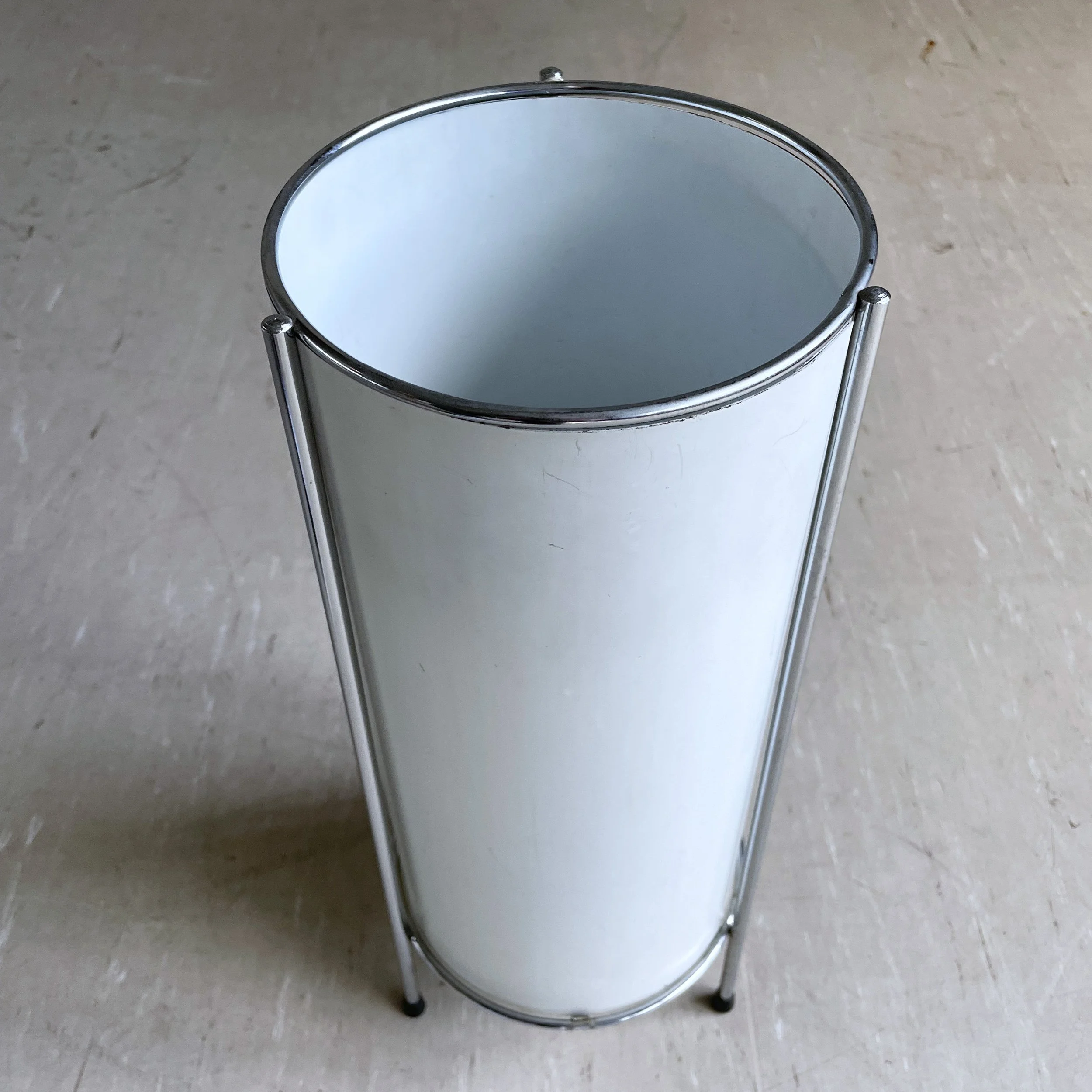 Schirmständer weiss:chrome.1.JPG