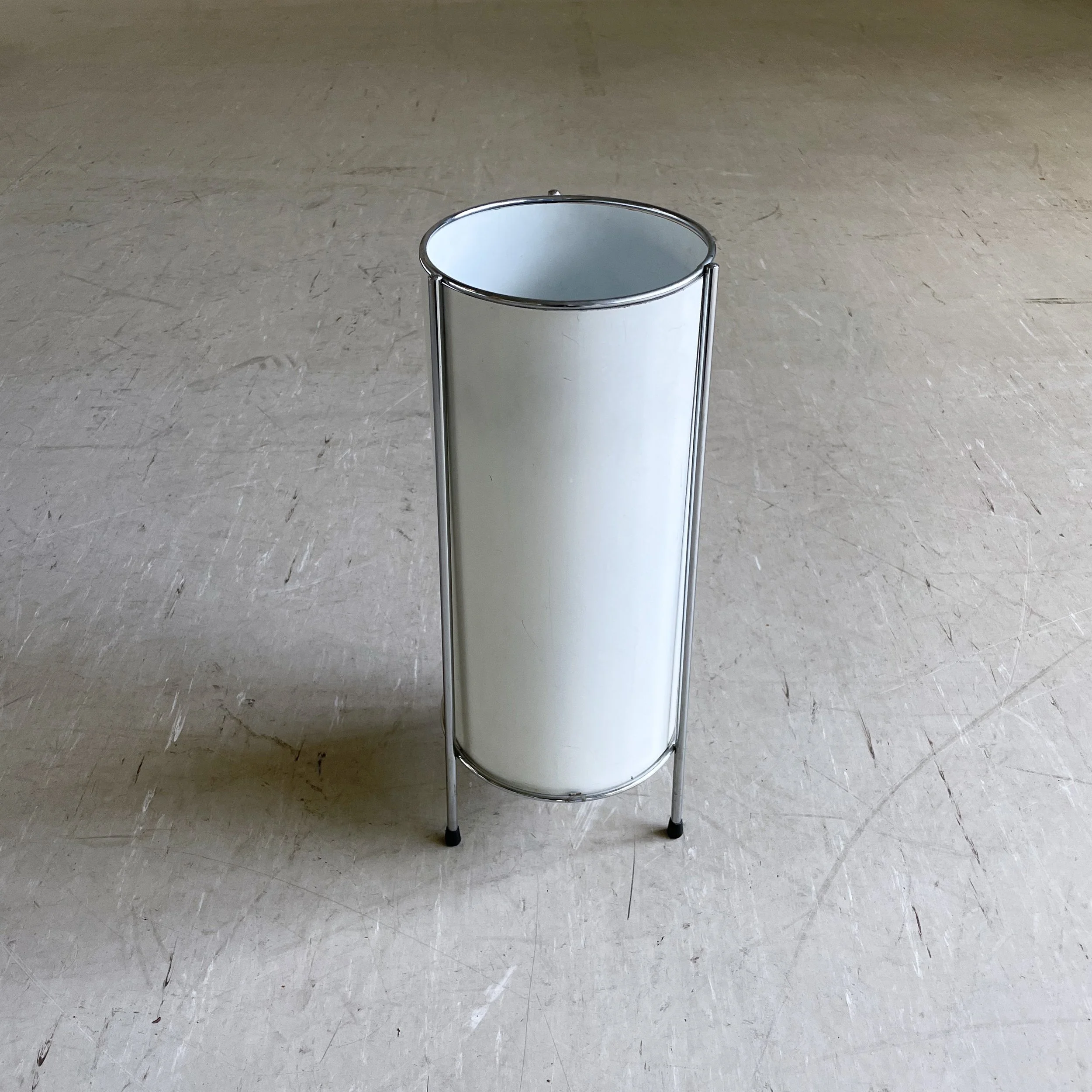 Schirmständer weiss:chrome.2.JPG